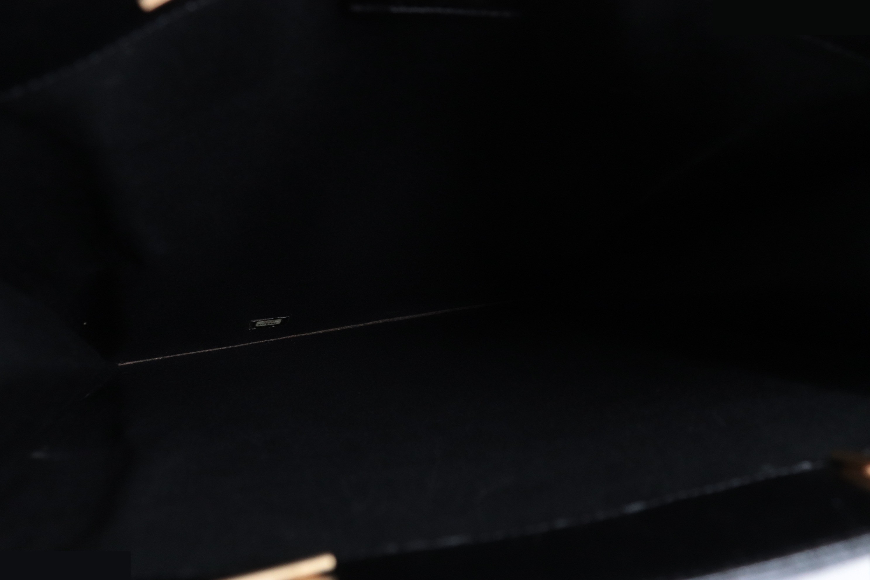 Icon Series (Bags) - Tote Bag, No. 7 — view 8