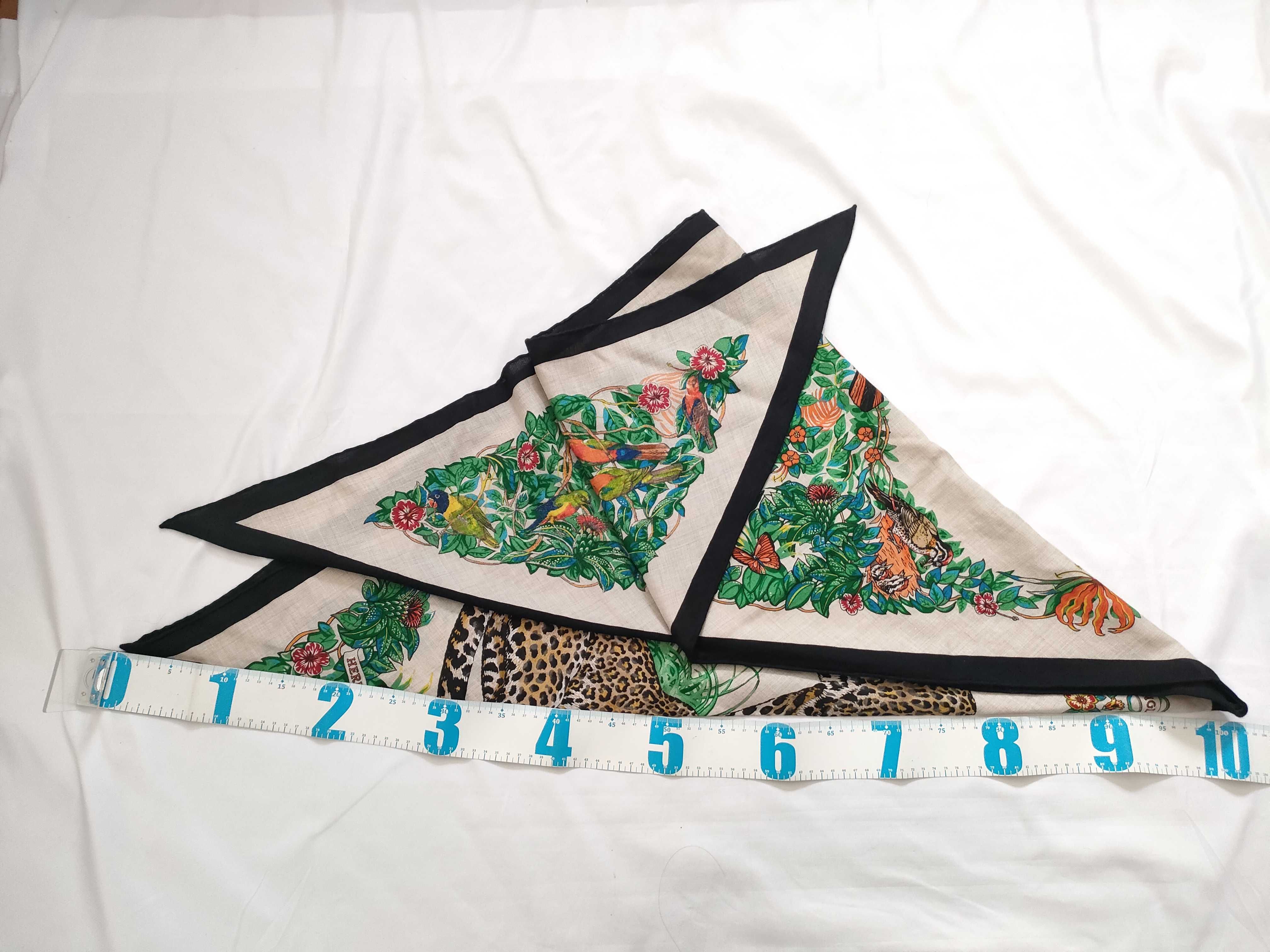 JUNGLE LOVE Triangle Stole and other accessories — view 2