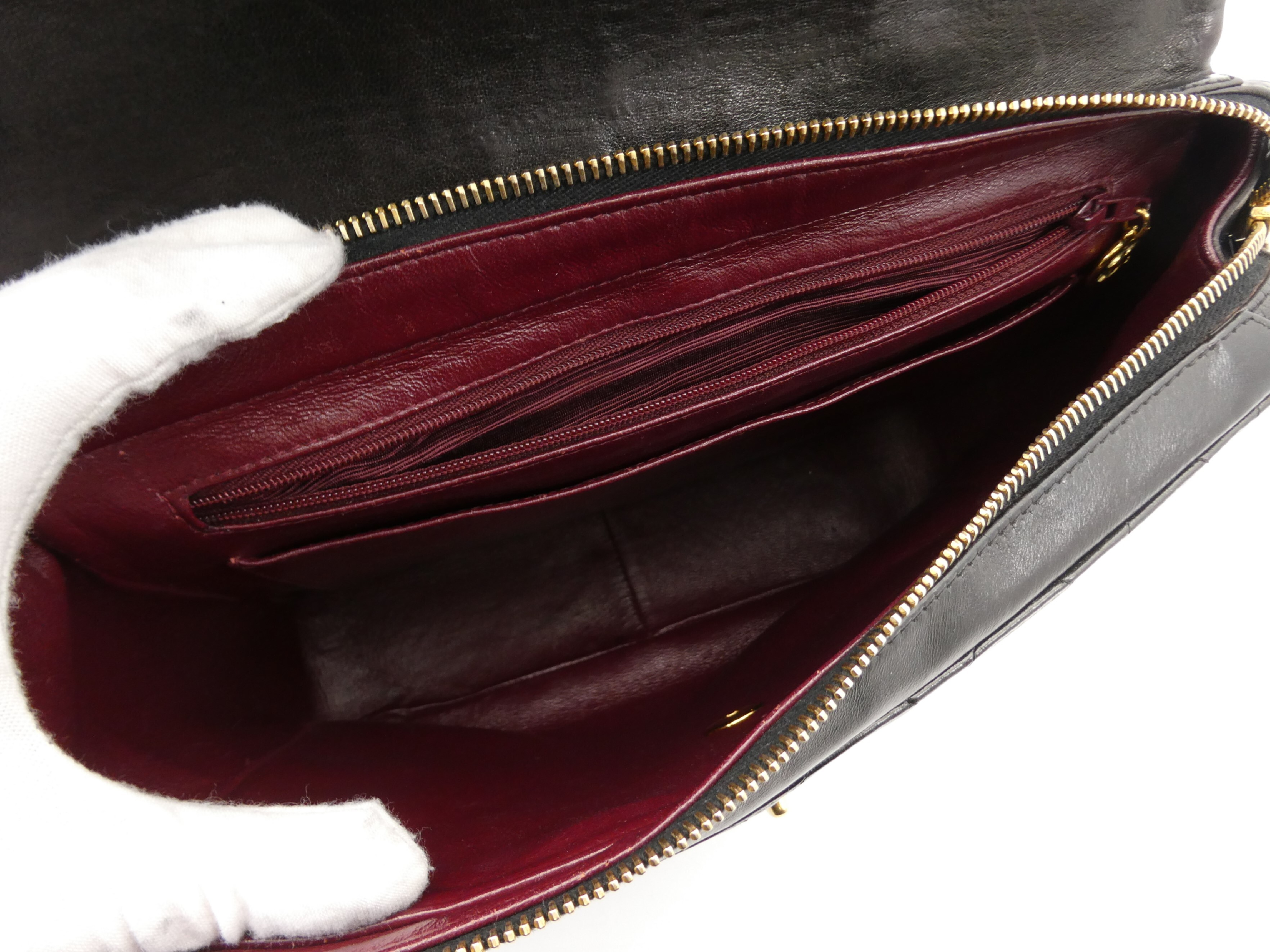 Matelassé Coco Mark Turnlock Chain Backpack — view 7