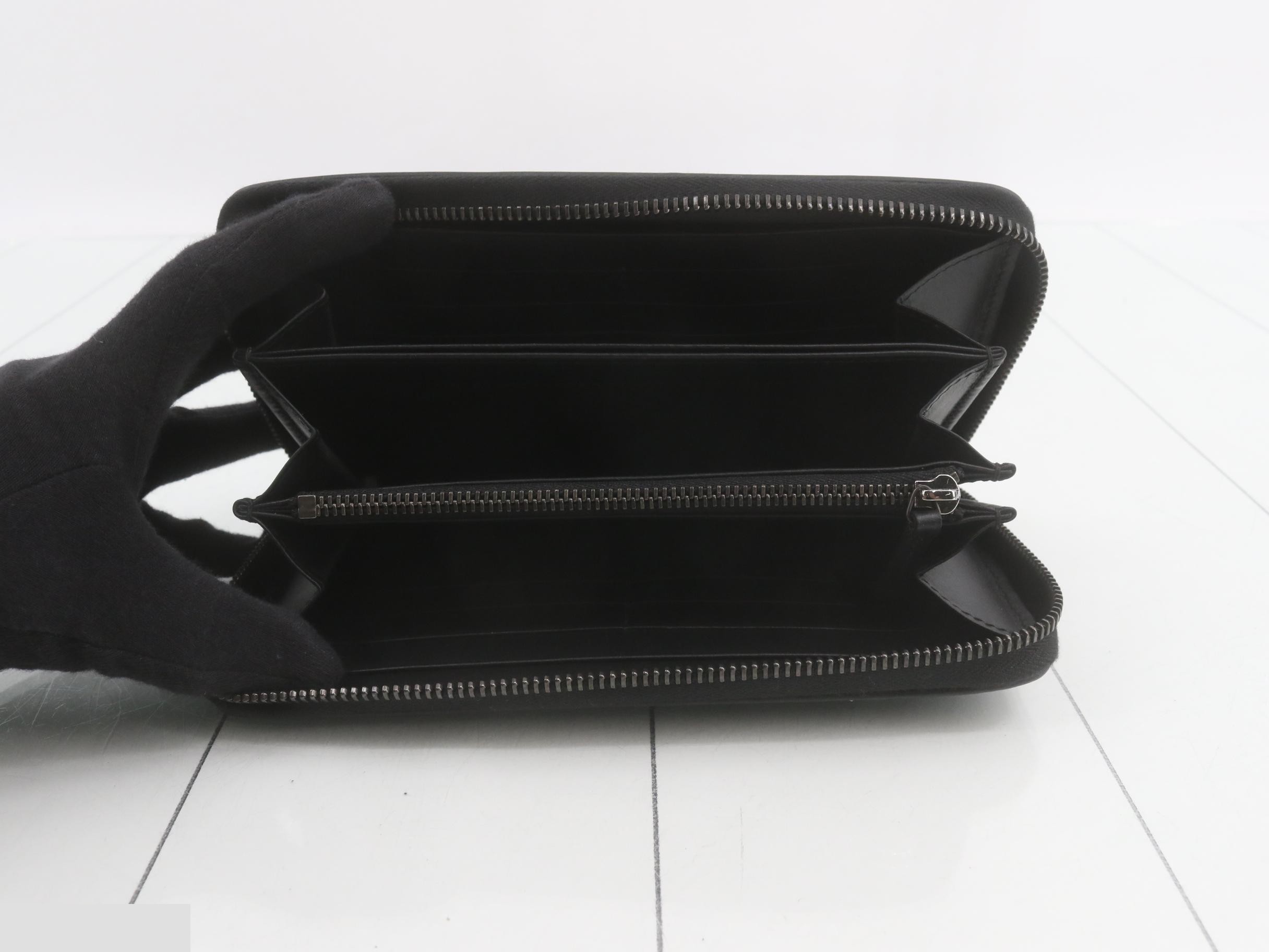 322147 Round Zipper Long Wallet, GG Canvas, Black — view 4