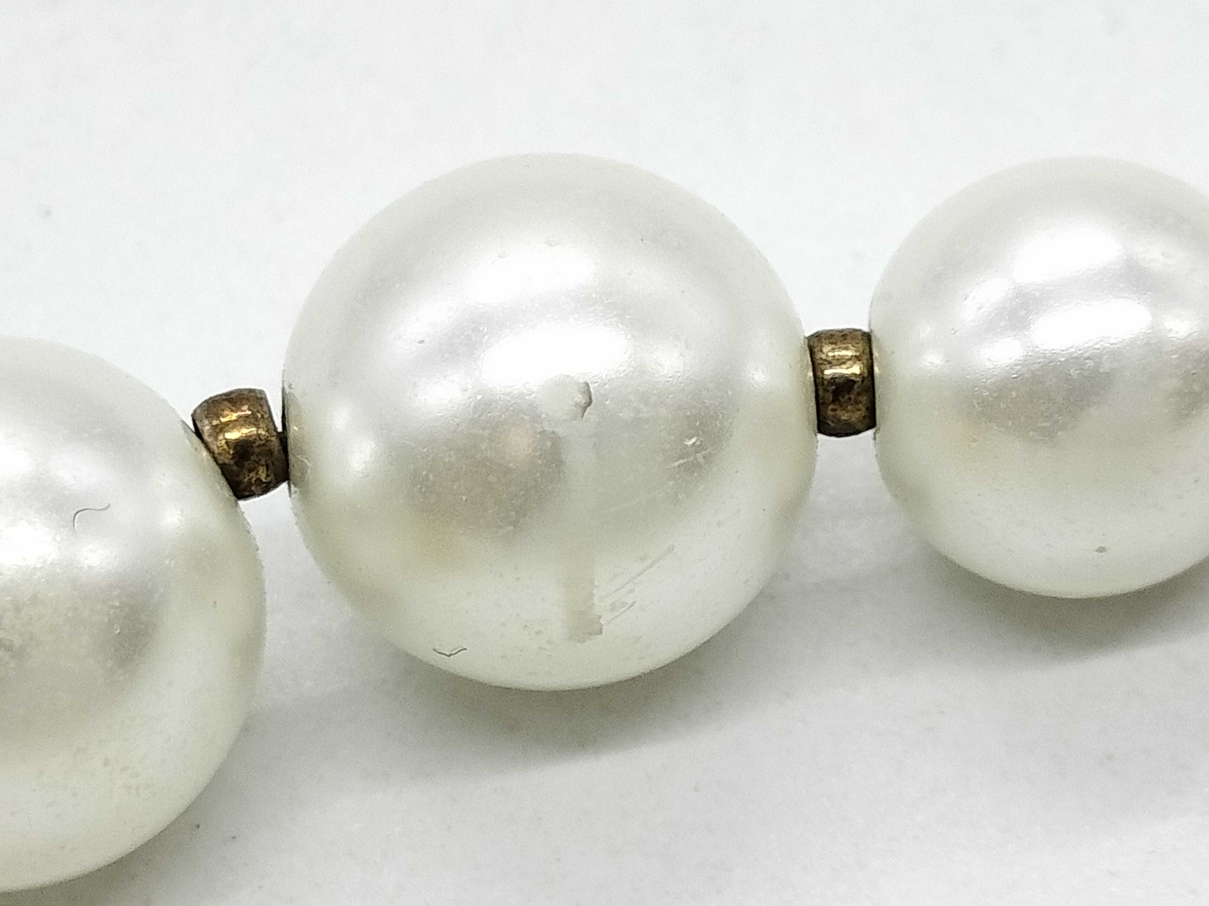 30 Montaigne Faux Pearl Necklace CD Logo GP Gold Necklace — view 7