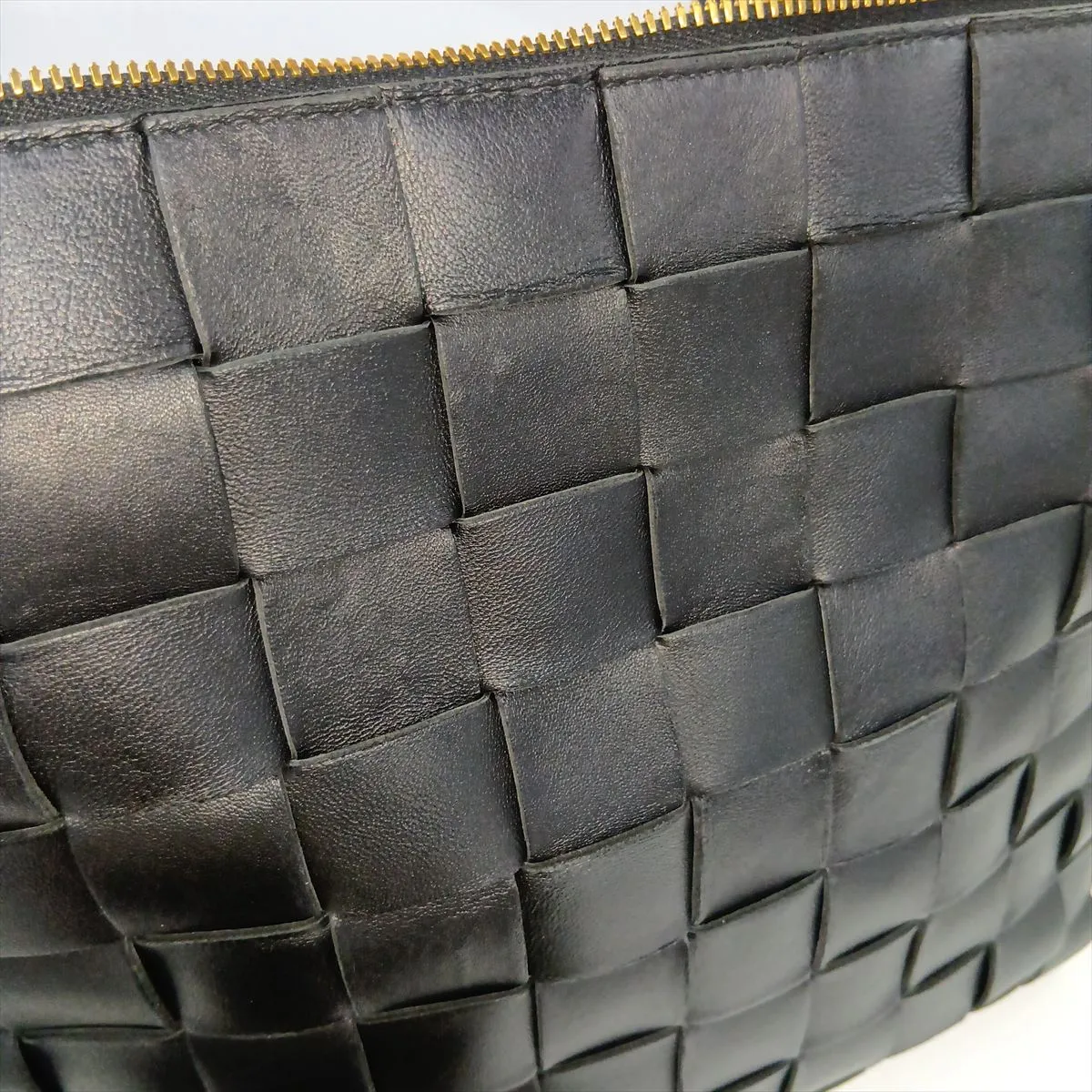 Intrecciato Leather Shoulder Bag, Black, Pouch, Mold — view 10