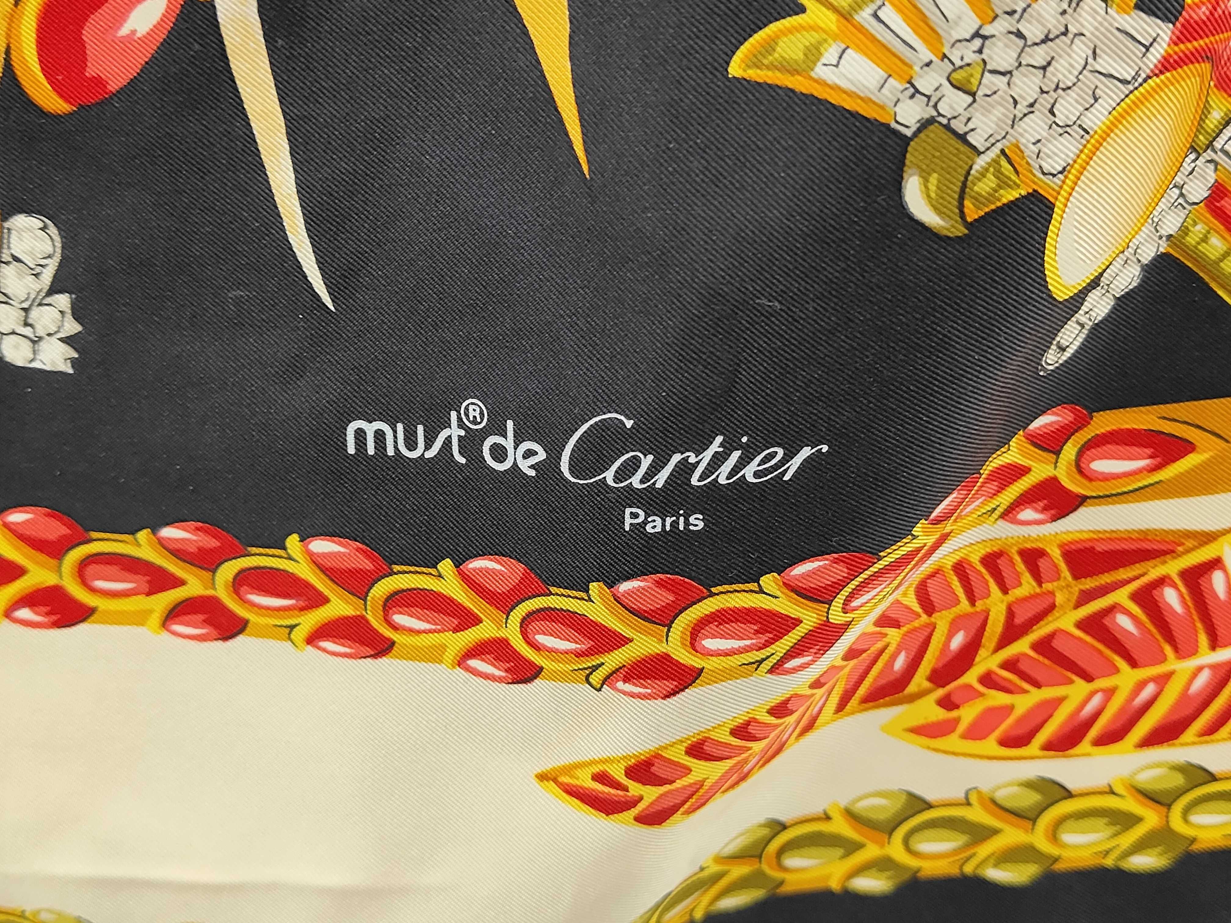 Must Scarf and other accessories — view 3