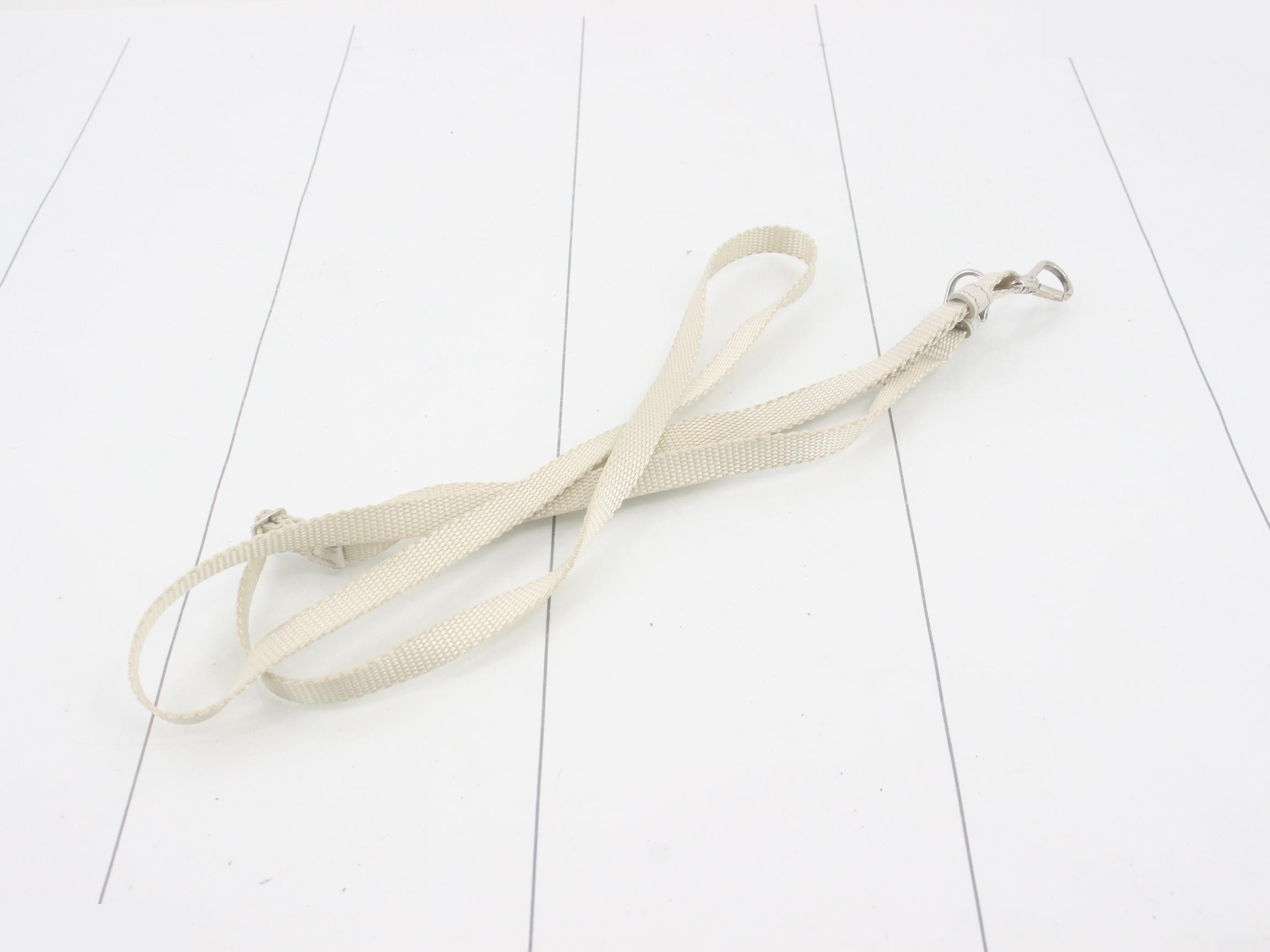 Saffiano Triangle Plate Pouch — view 5