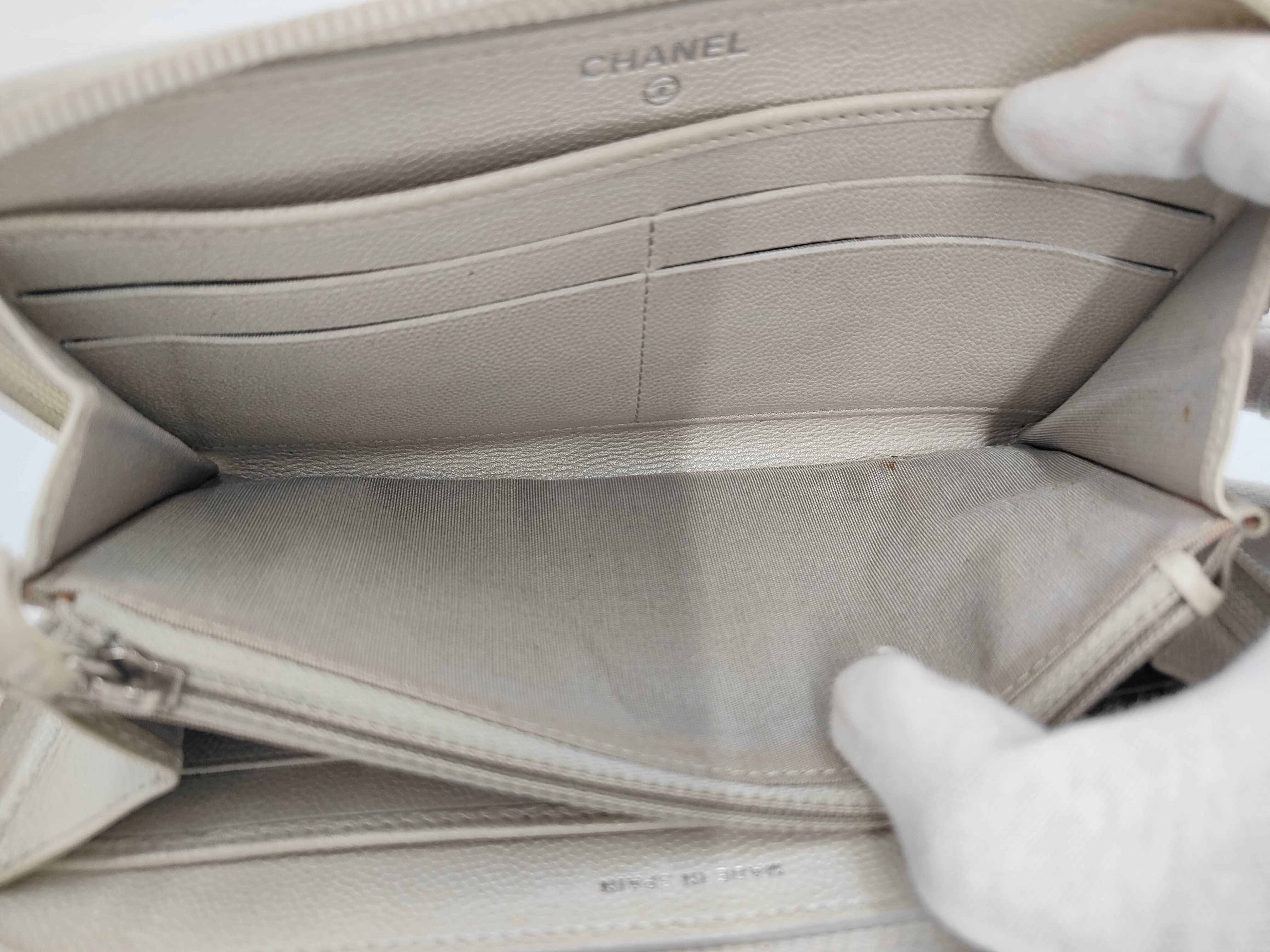Round Zip Long Wallet Light Beige Serial Number 16 — view 4