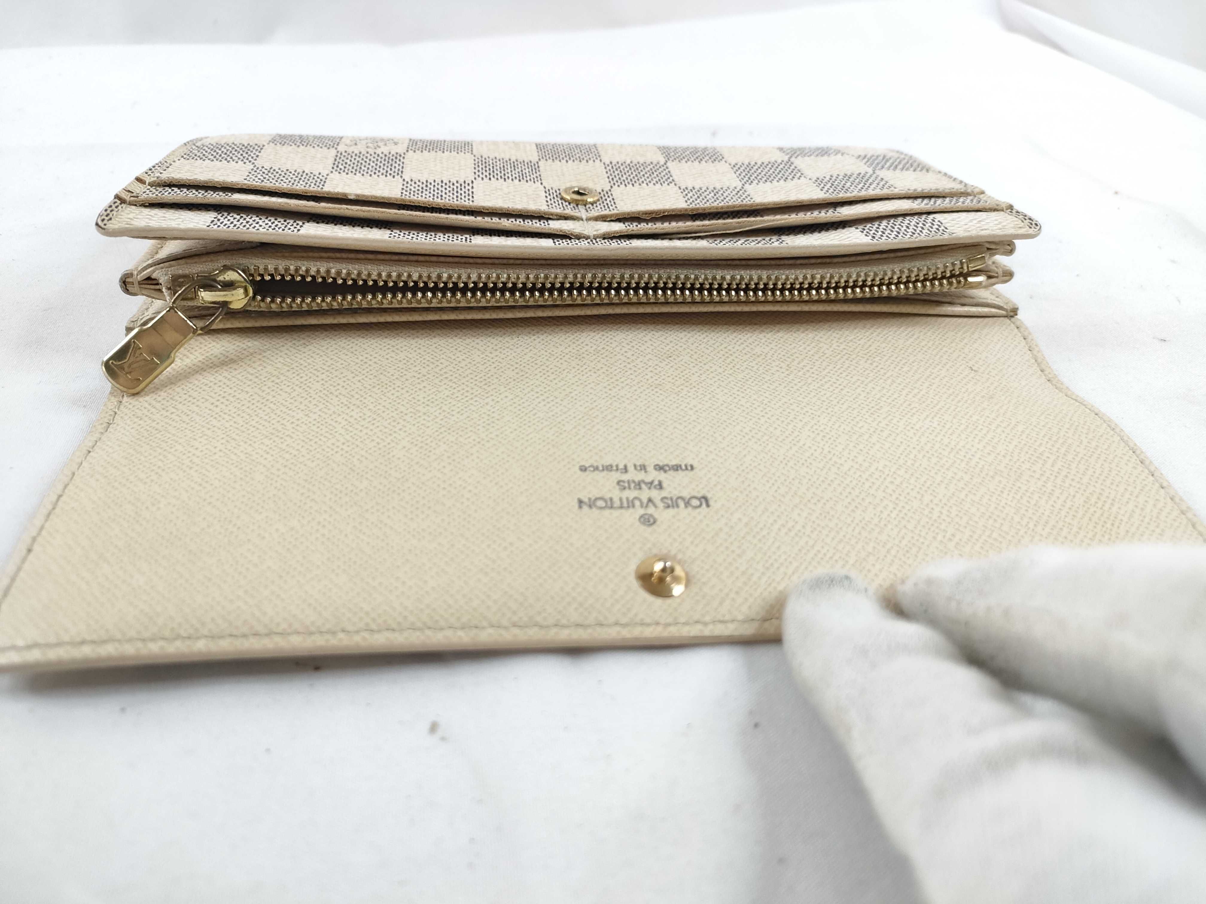 Damier Azur Louis Vuitton Portefeuille Sarah Wallet — view 10