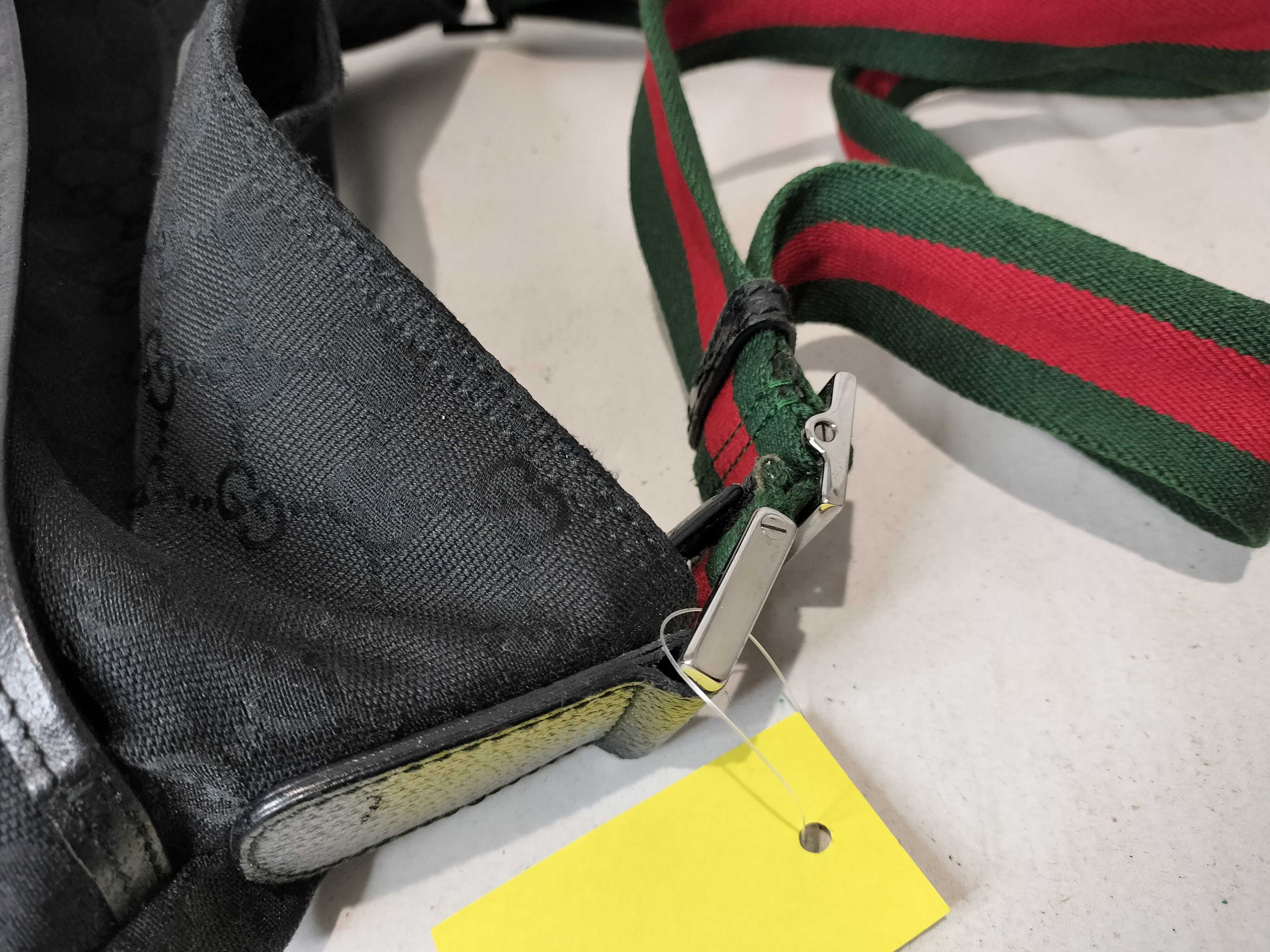 GG Canvas Shoulder Bag — view 6