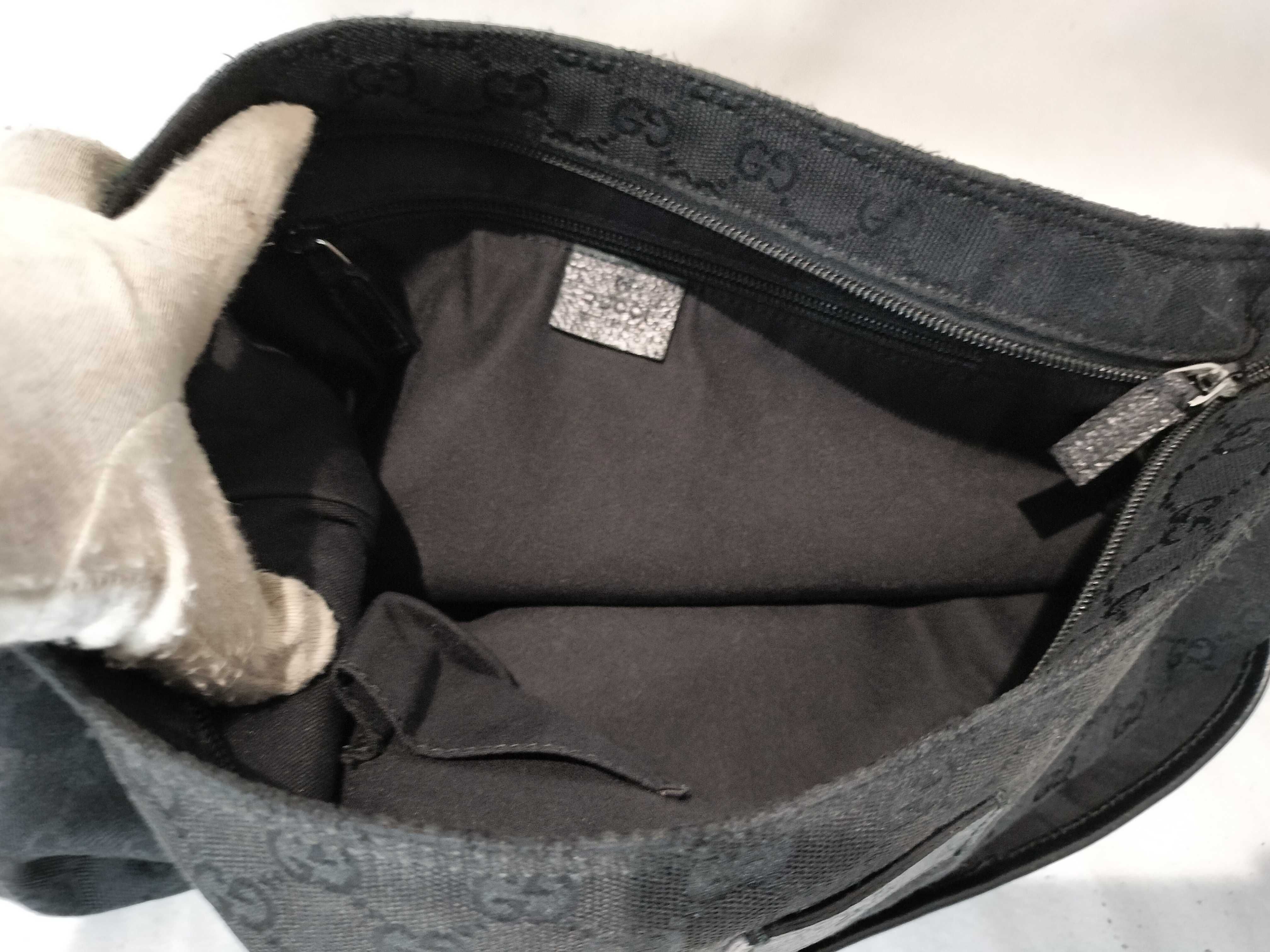 GG Canvas Shoulder Bag — view 10