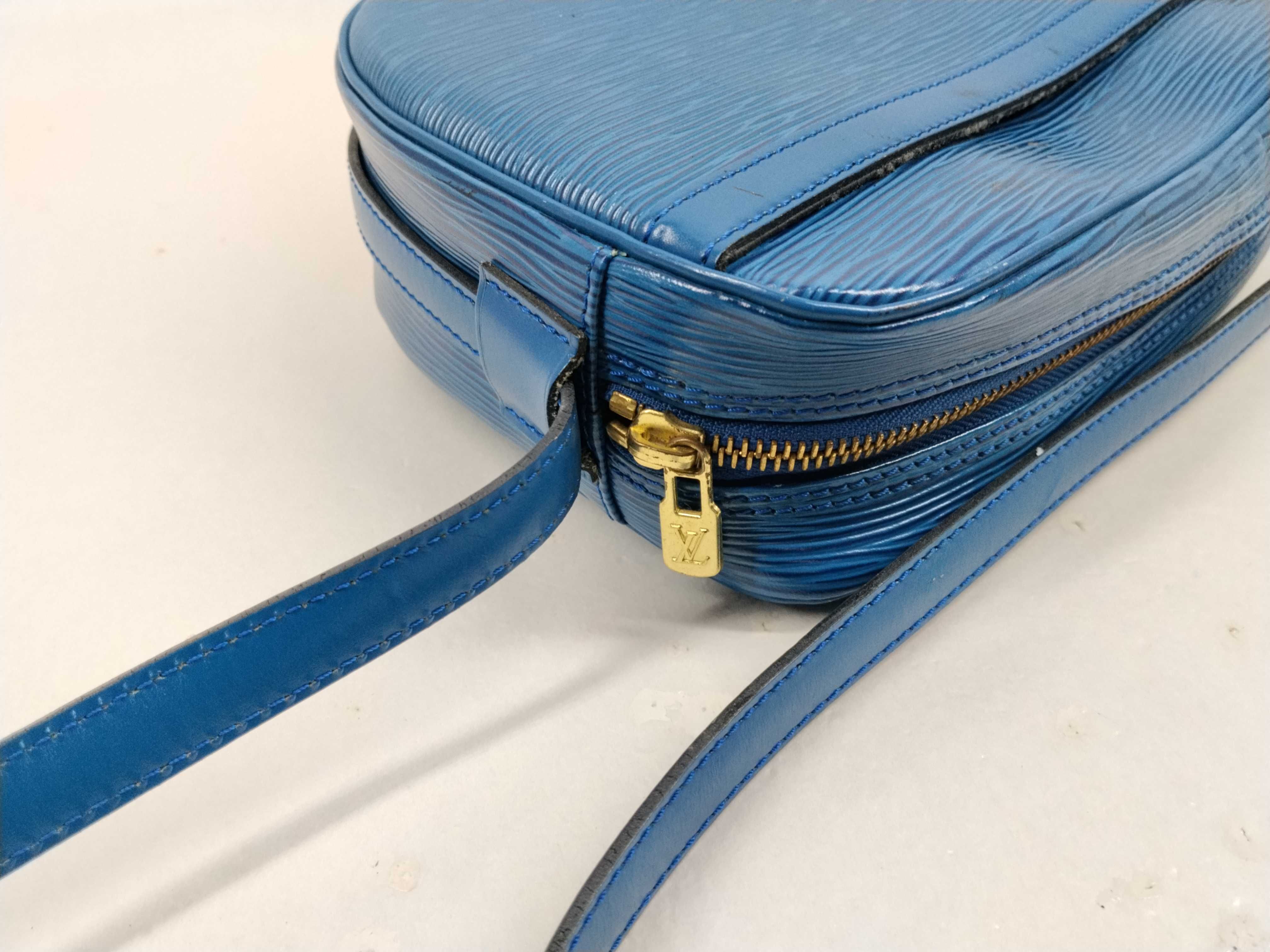 Epi Jeune Fille 25 Shoulder Bag — view 9