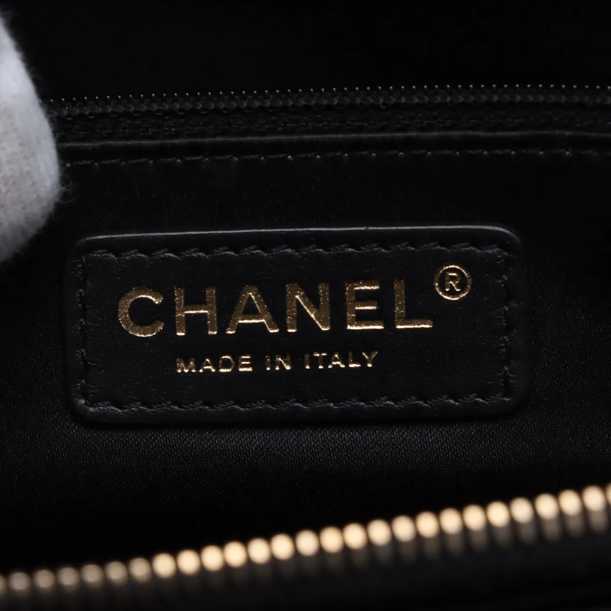 GST caviar skin double flap double chain tote bag black gold hardware 19405197 19th series — view 13