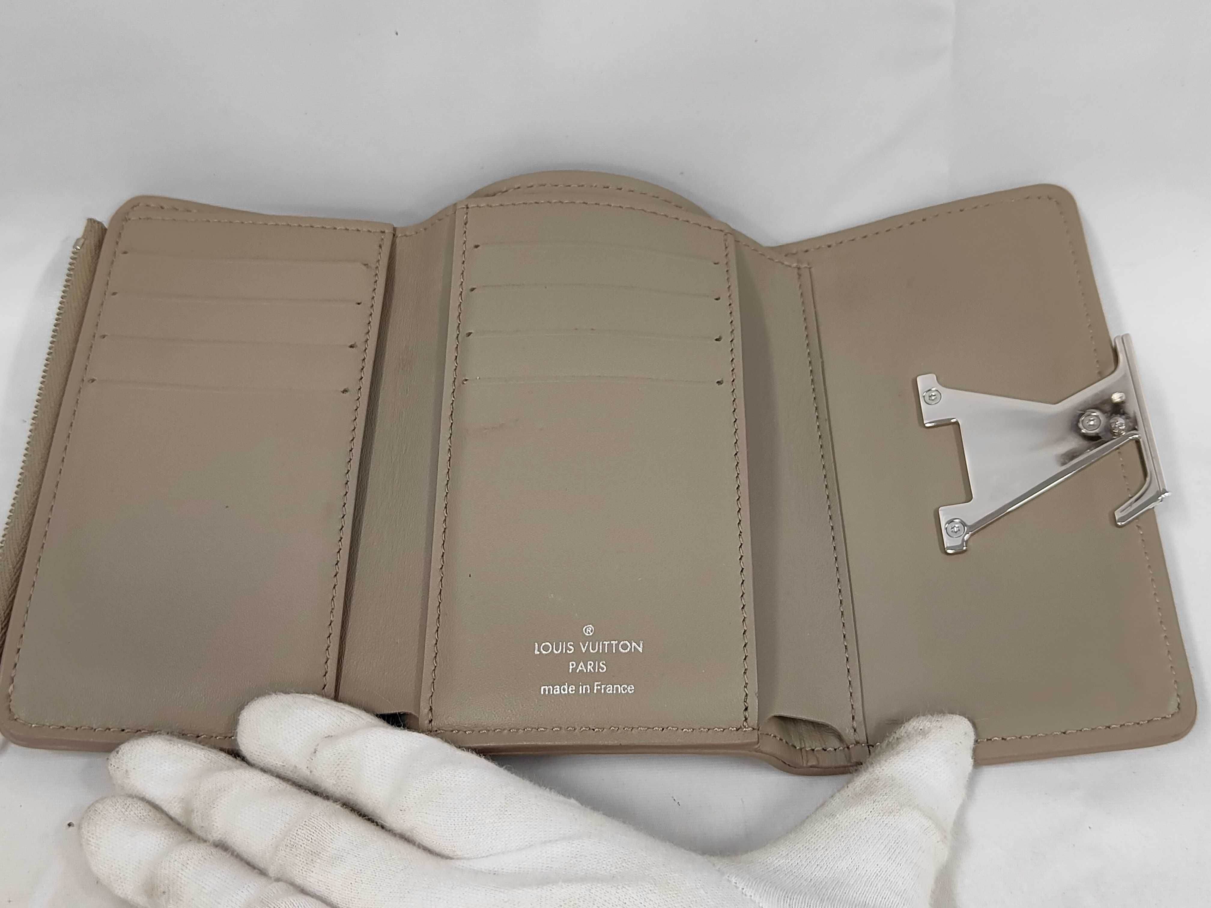 Portefeuille Capucines Compact Wallet — view 6