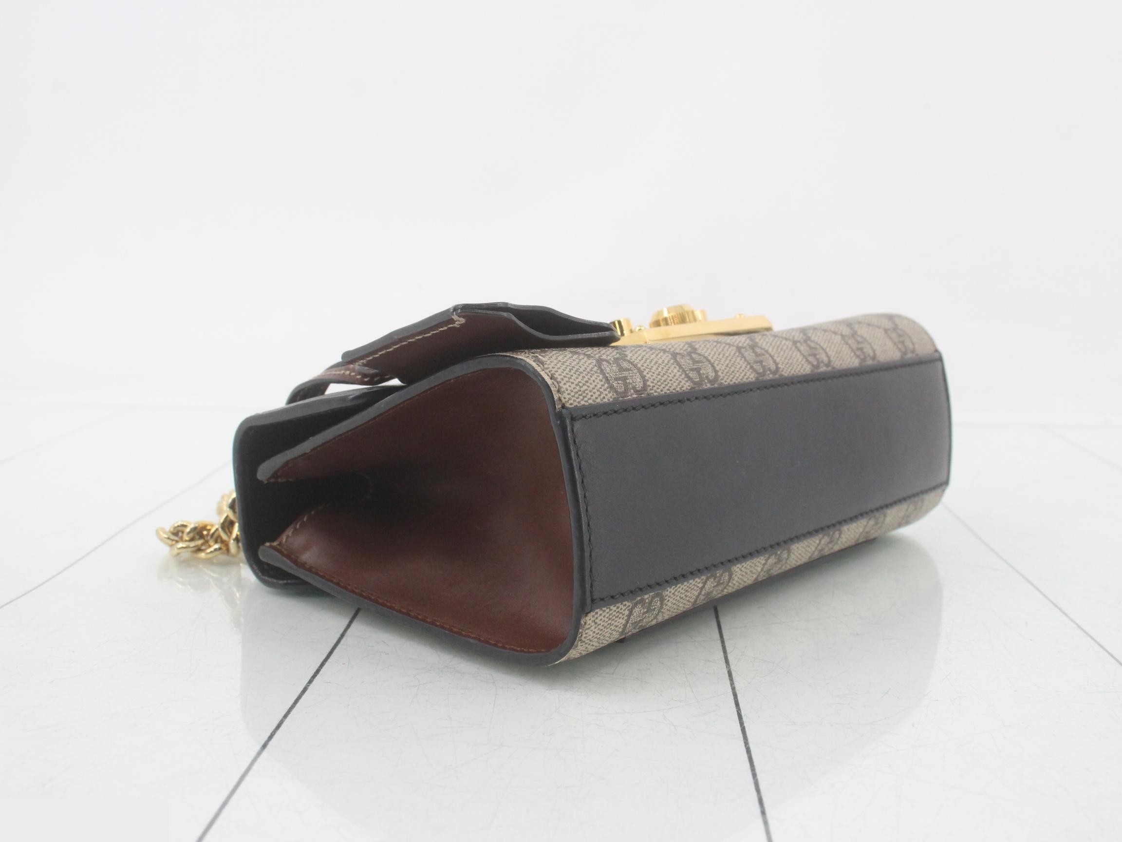 GG Supreme Leather Padlock Chain Shoulder Bag — view 5