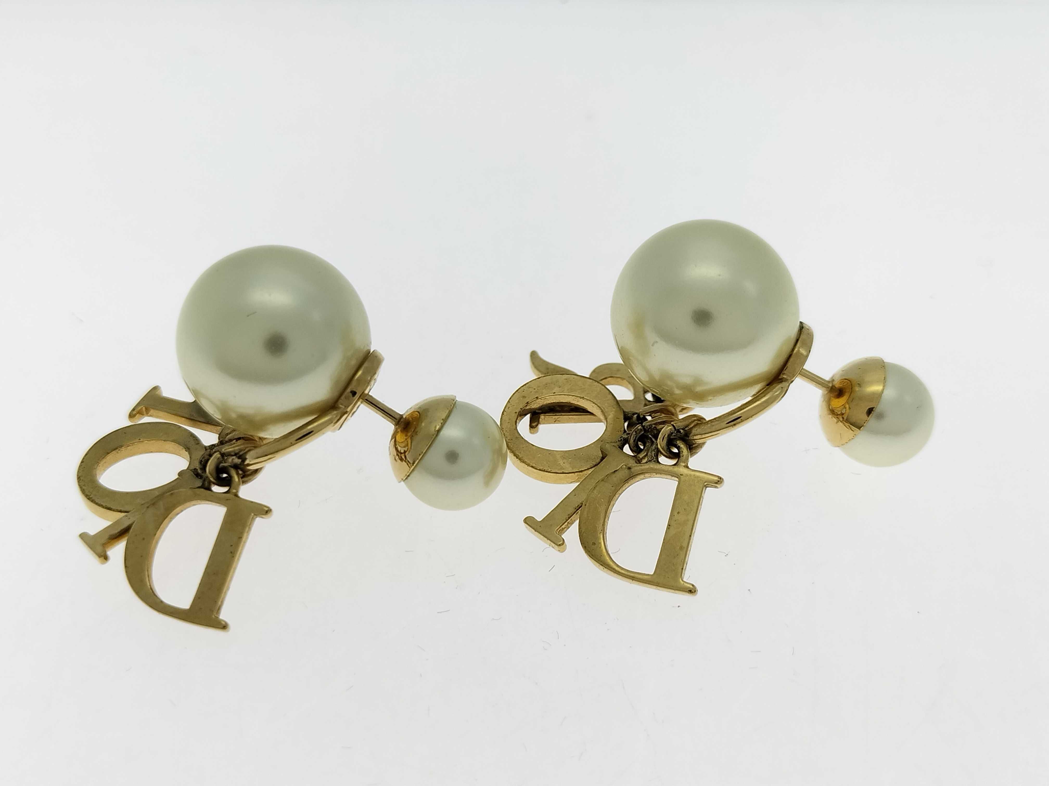 pearl earrings — view 3