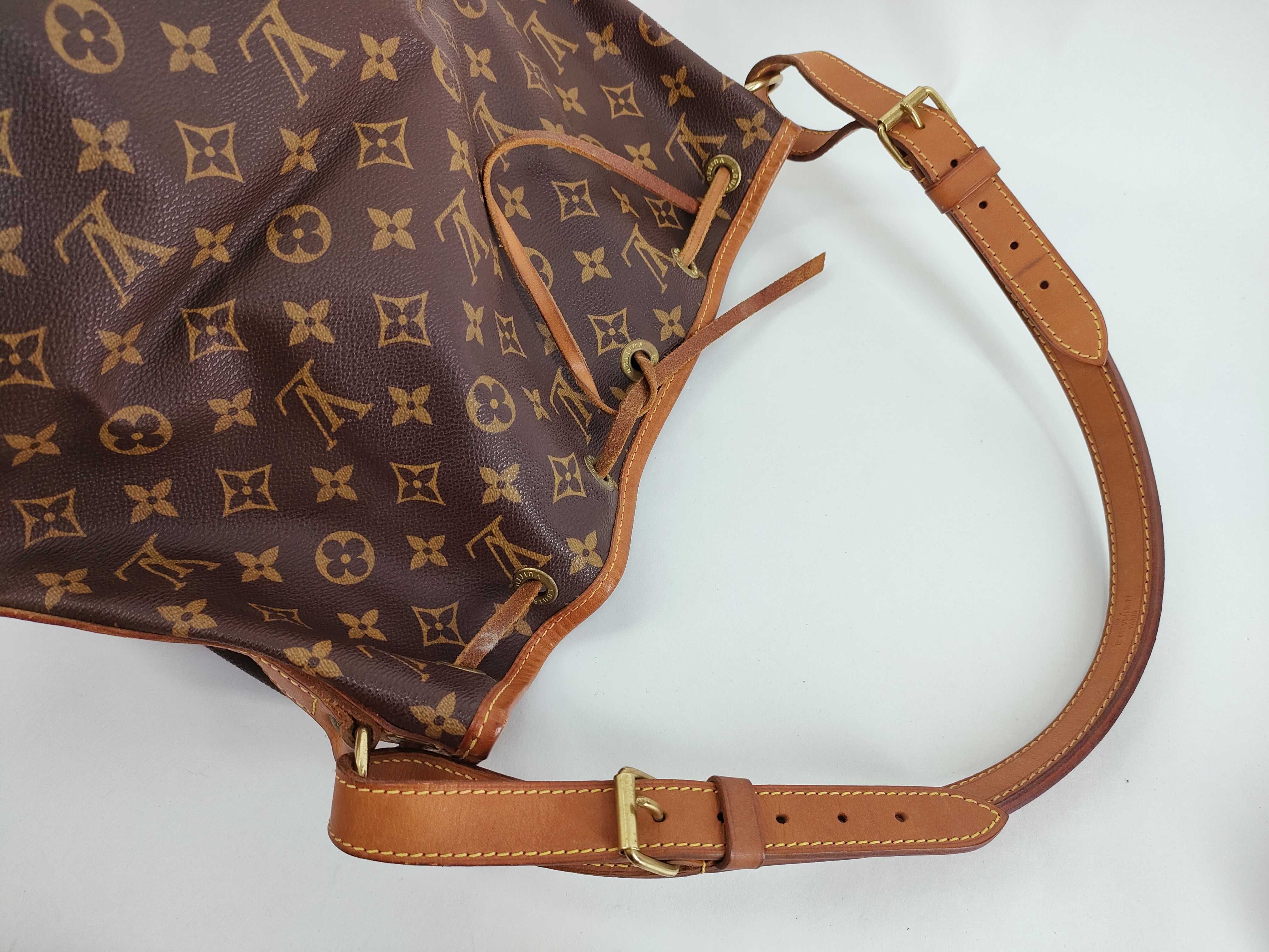 Monogram Louis Vuitton Monogram Petit Noé Shoulder Bag — view 3