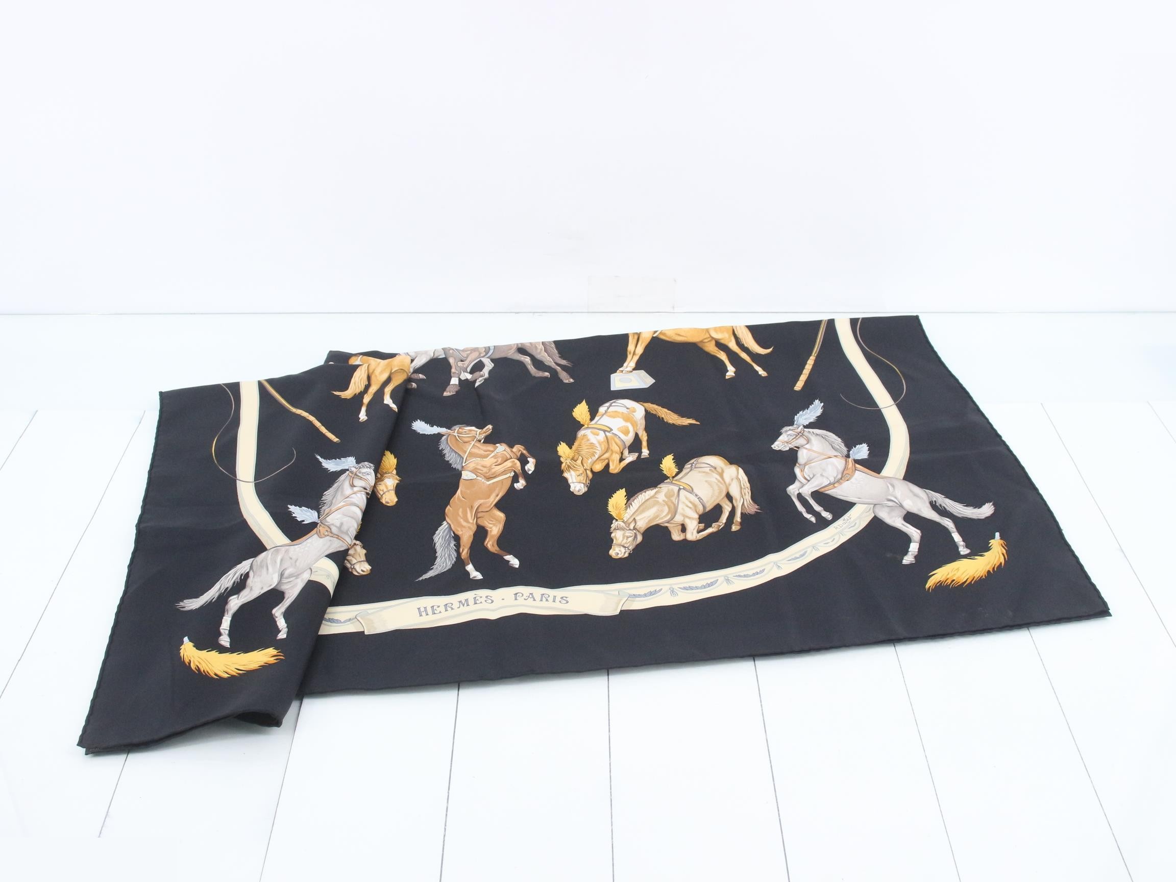 Carré 90 On Stage Silk Scarf — view 3