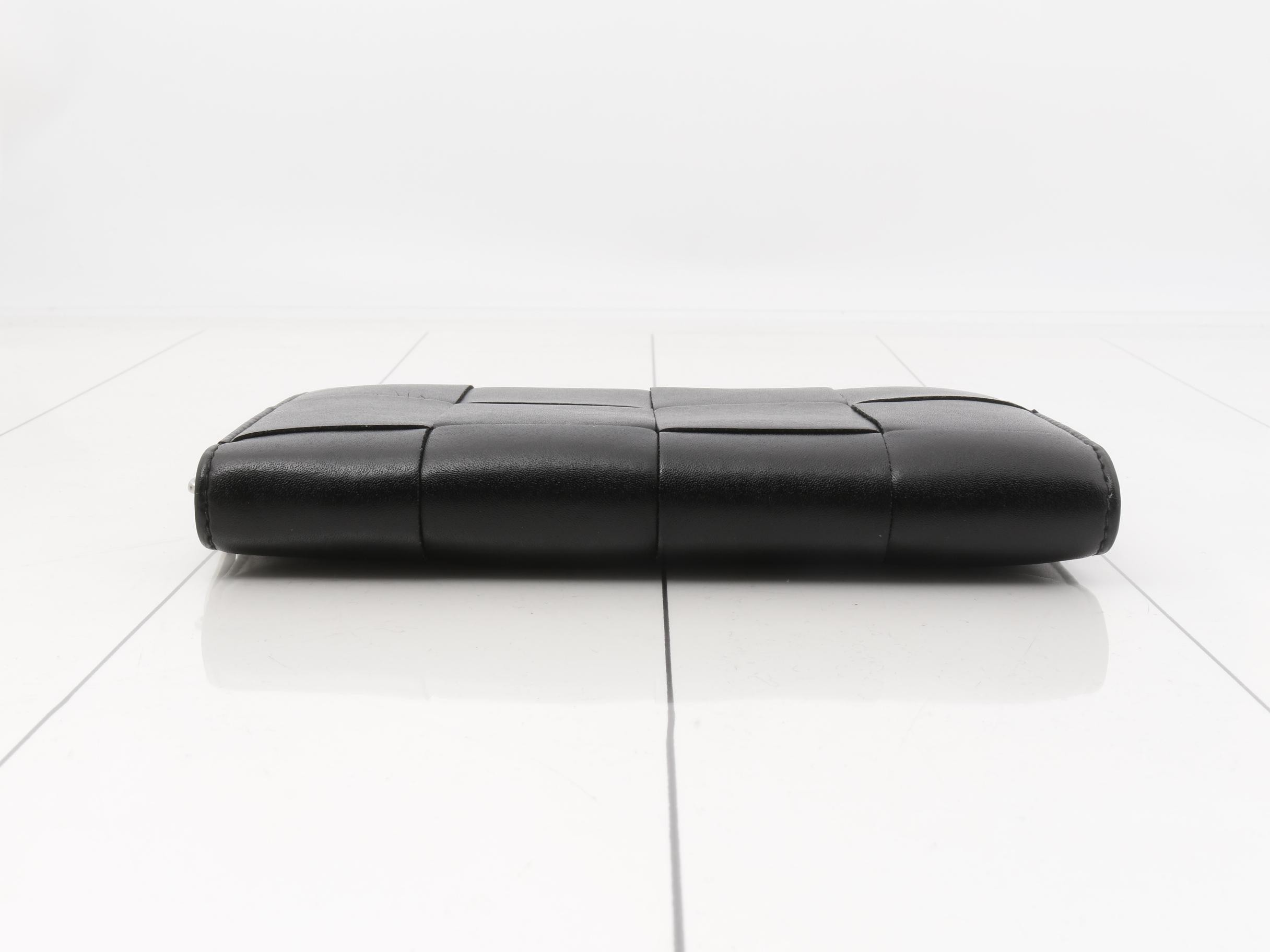 Maxi Intrecciato Cassette Zip-Around Wallet — view 3