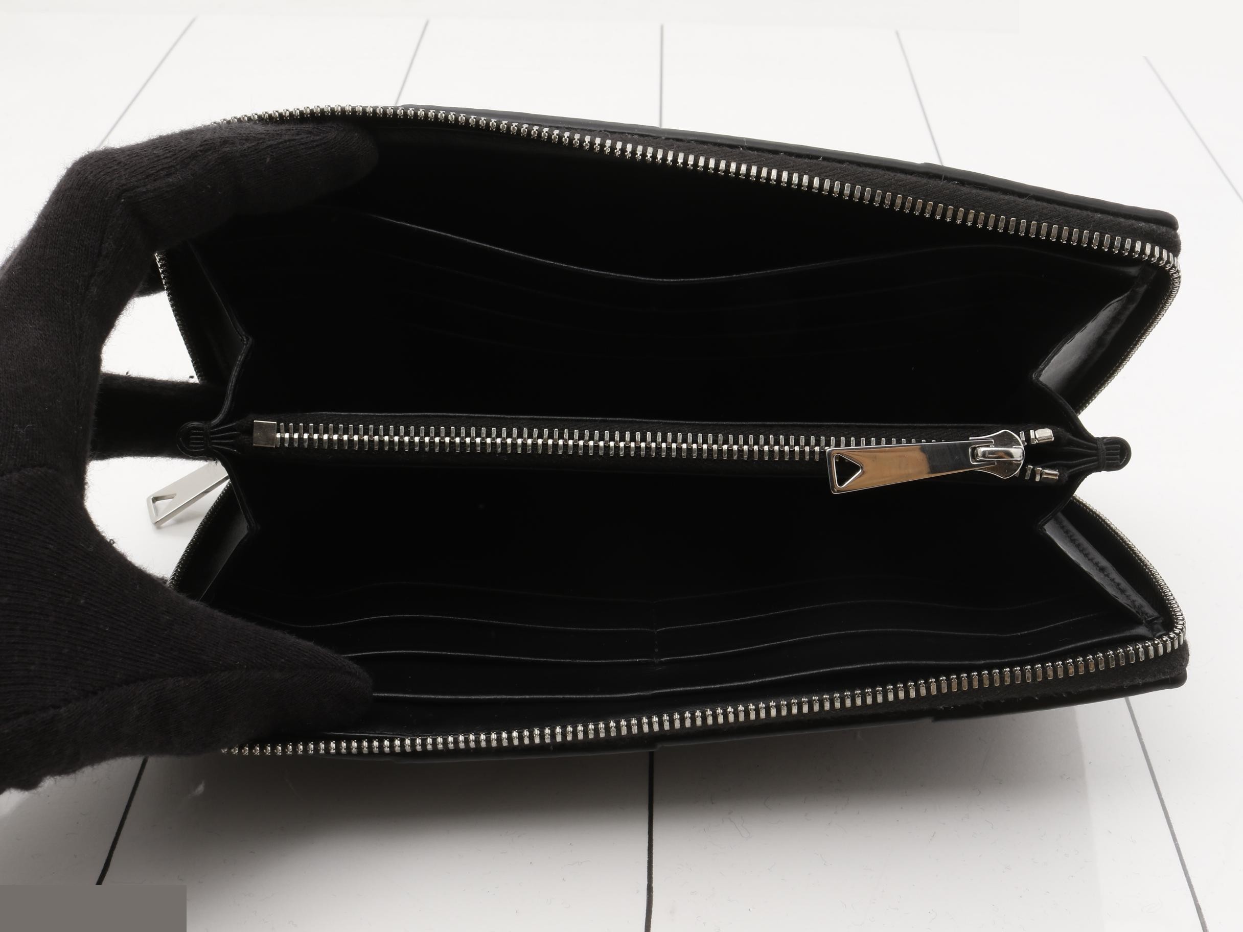 Maxi Intrecciato Cassette Zip-Around Wallet — view 4