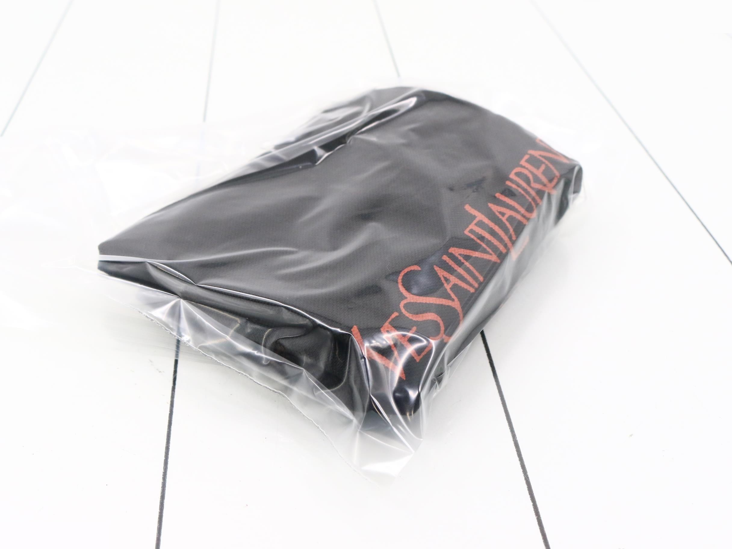 Y-line one-shoulder bag with dust bag — view 7
