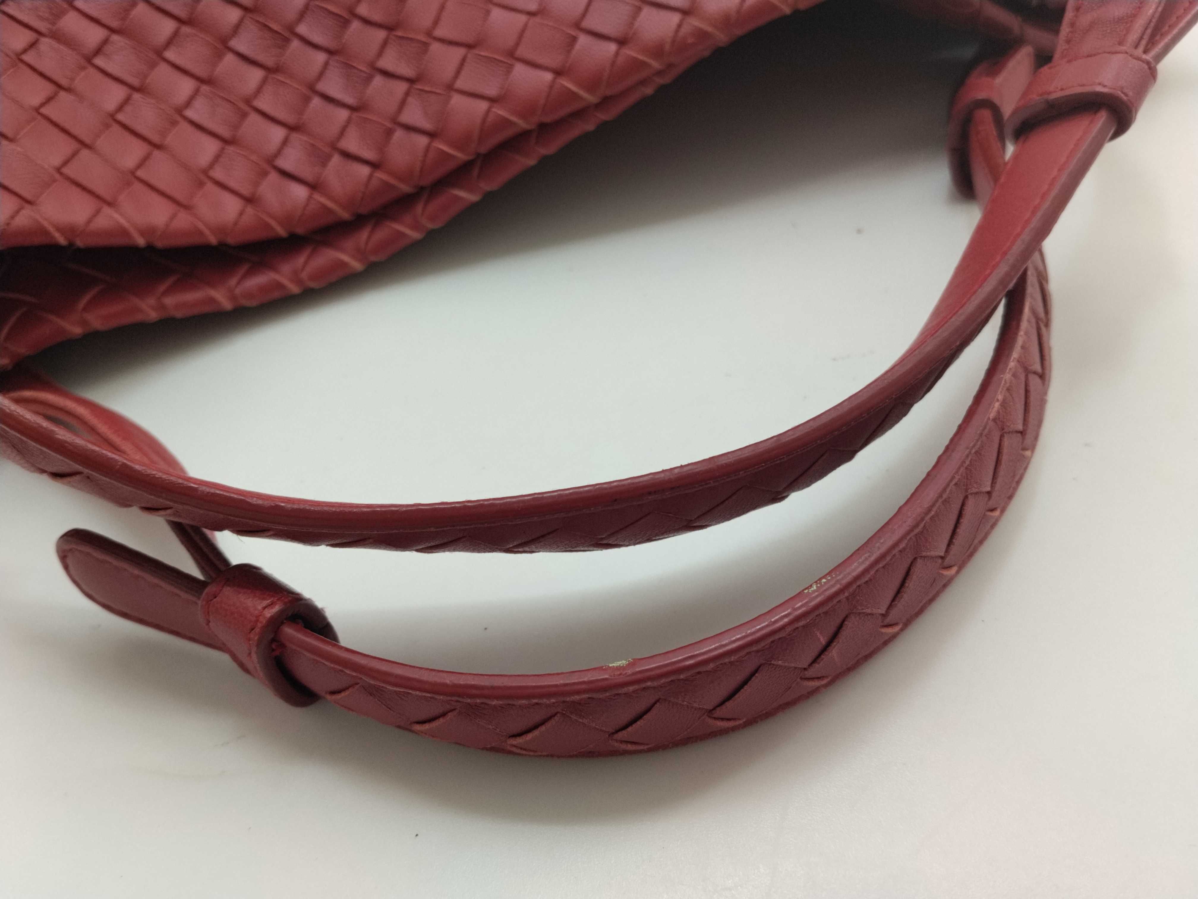 Intrecciato Small Garda Bag Red Handbag — view 7