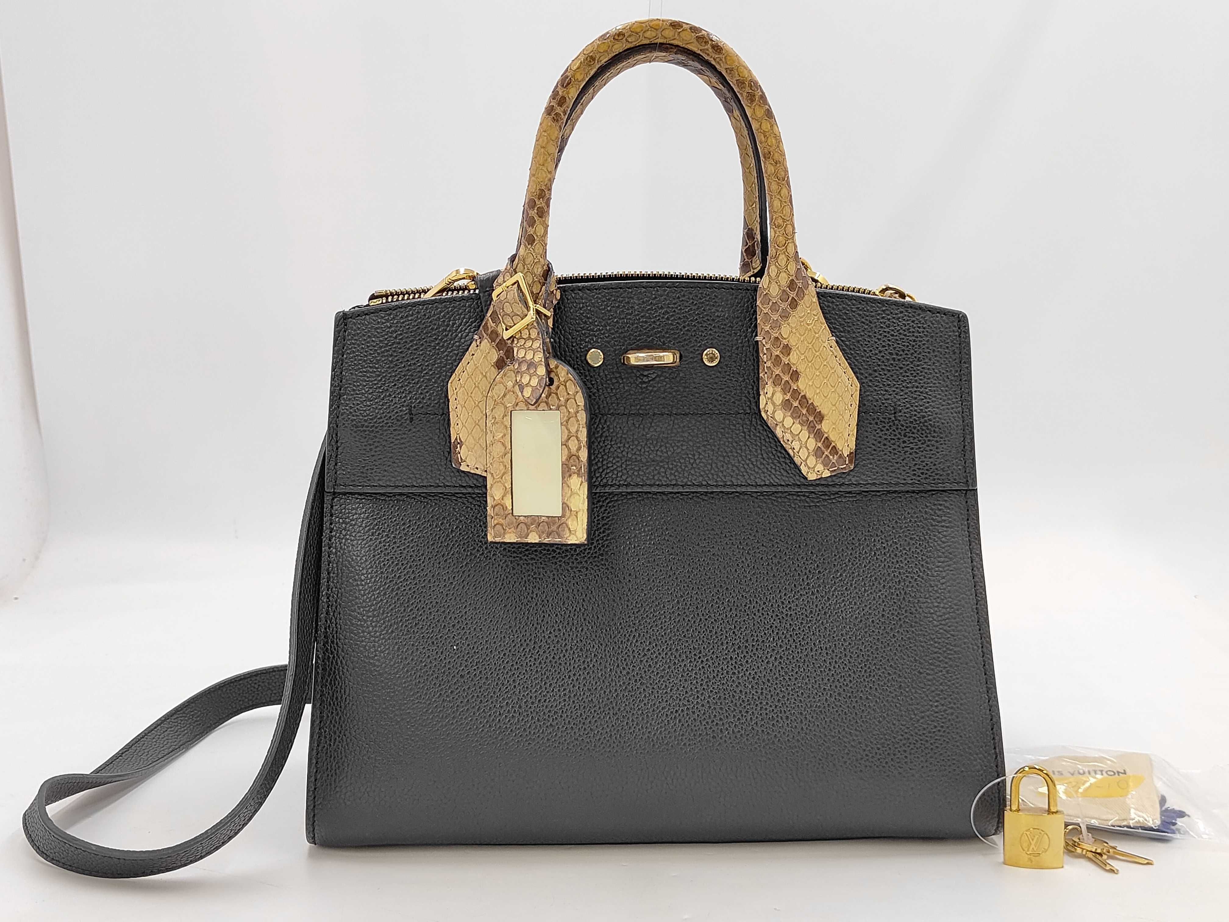 City Steamer PM N95523 Black Handbag