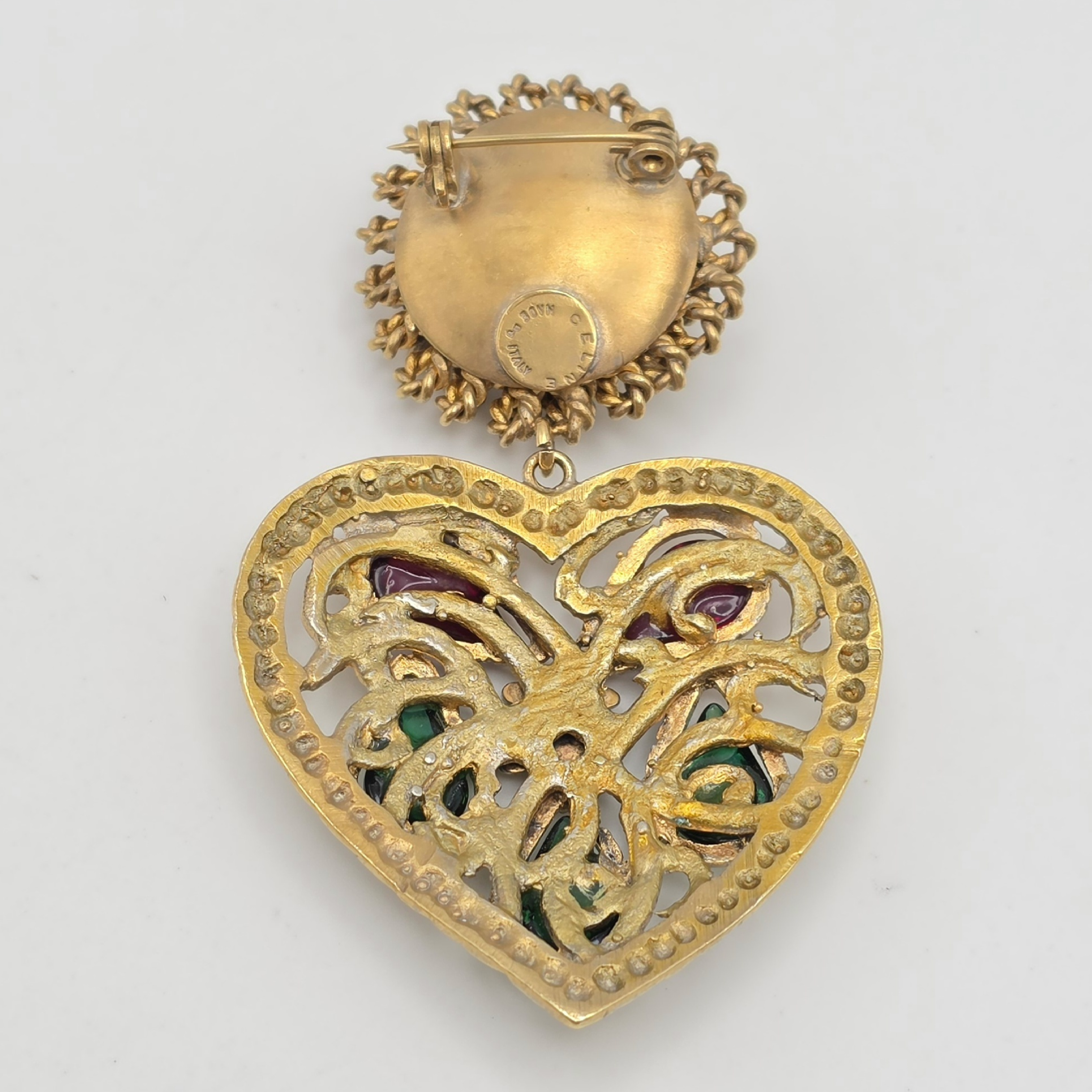 brooch — view 4
