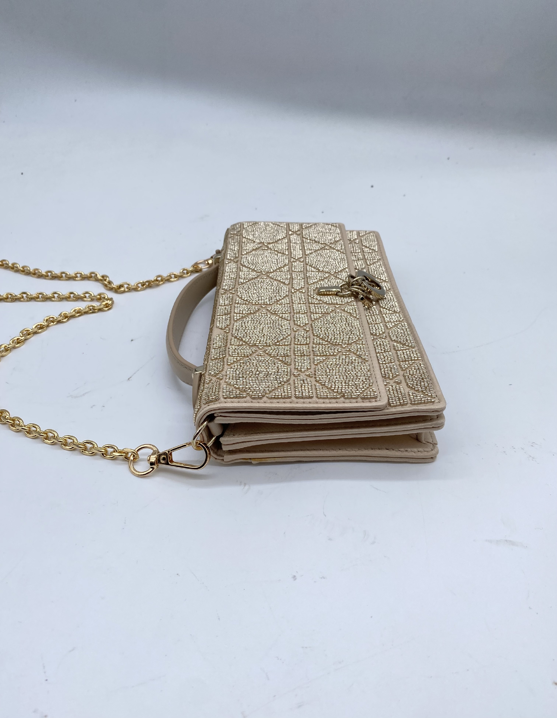 Cannage motif shoulder bag — view 3