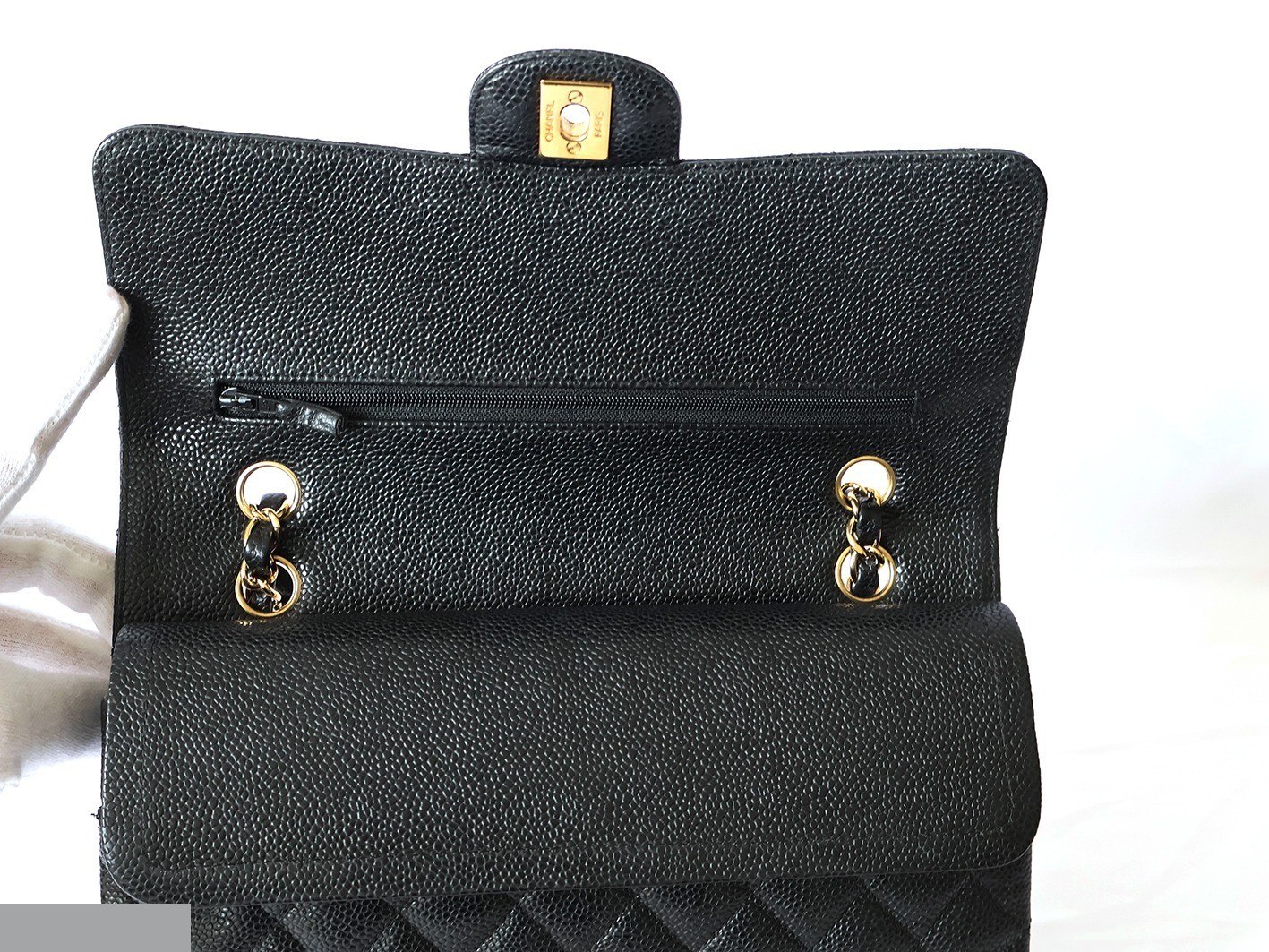 Caviar leather Matelassé 25 Double flap Double chain shoulder bag, black — view 10