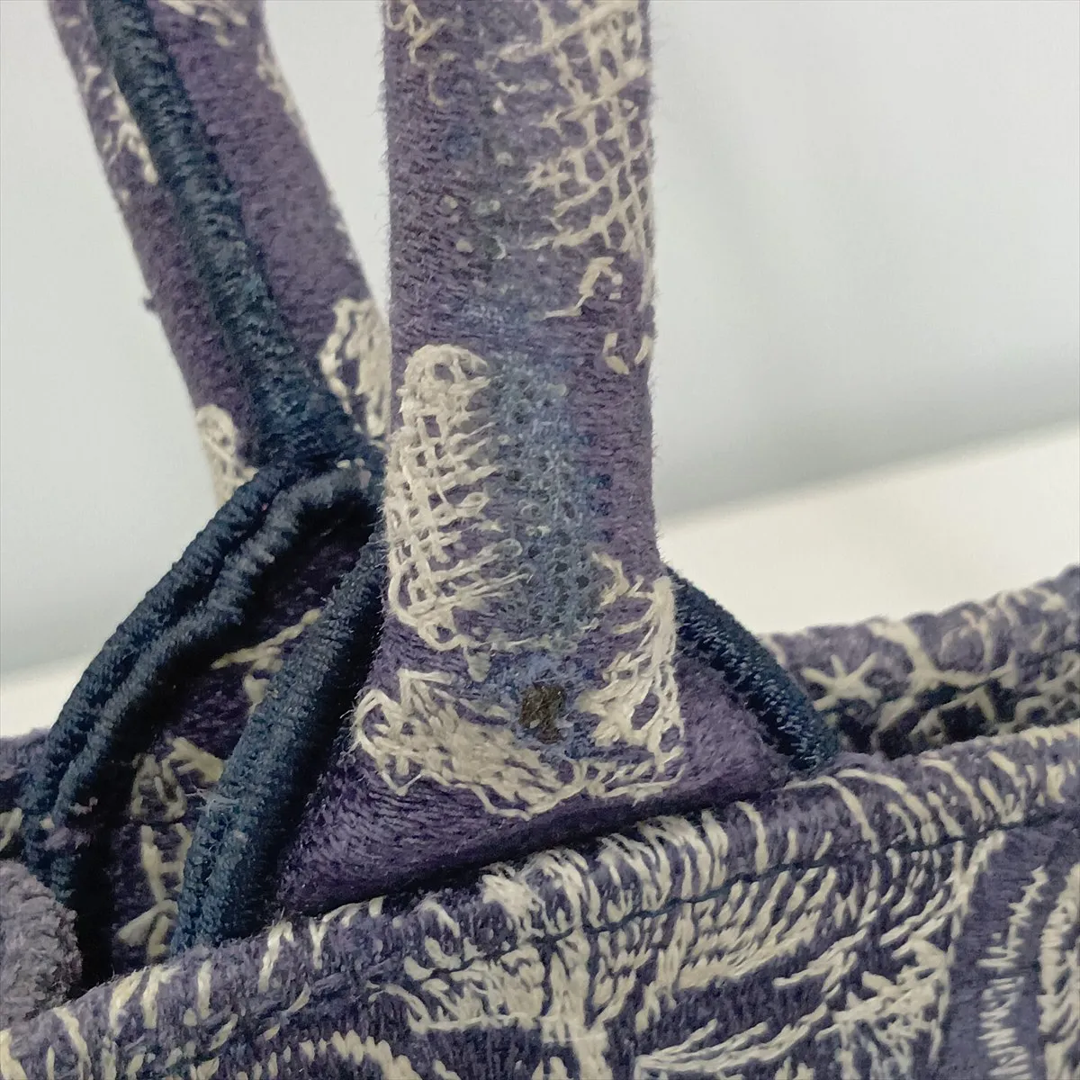 Reverse Toile de Jouy Embroidery Book Tote Medium Canvas Tote Bag Navy — view 11
