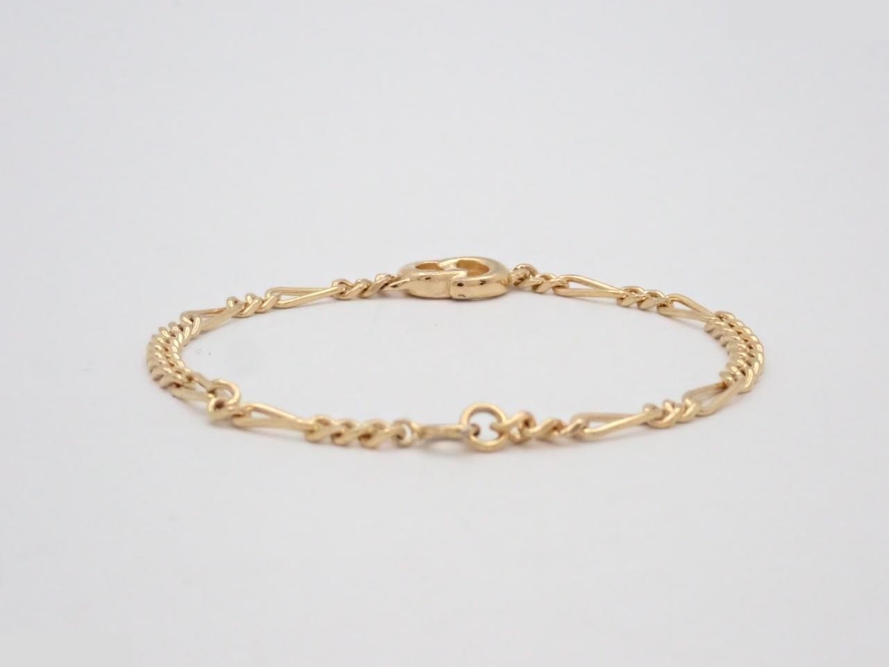 Other lines: Precious metal bracelets and bangles (metal), wrist circumference approximately 18 cm. — view 2