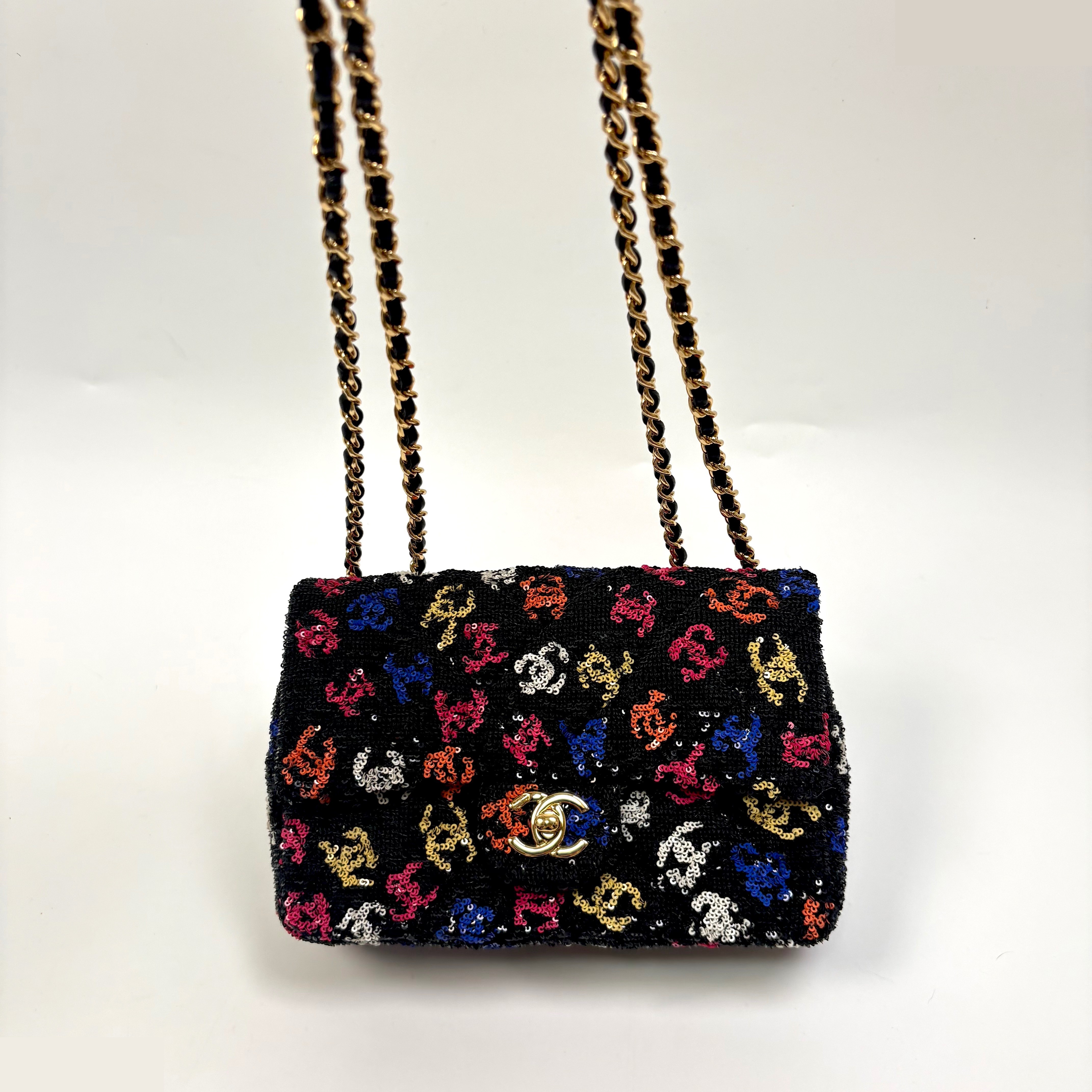 IC Matelassé Coco Mark Sequin Shoulder Bag — view 11