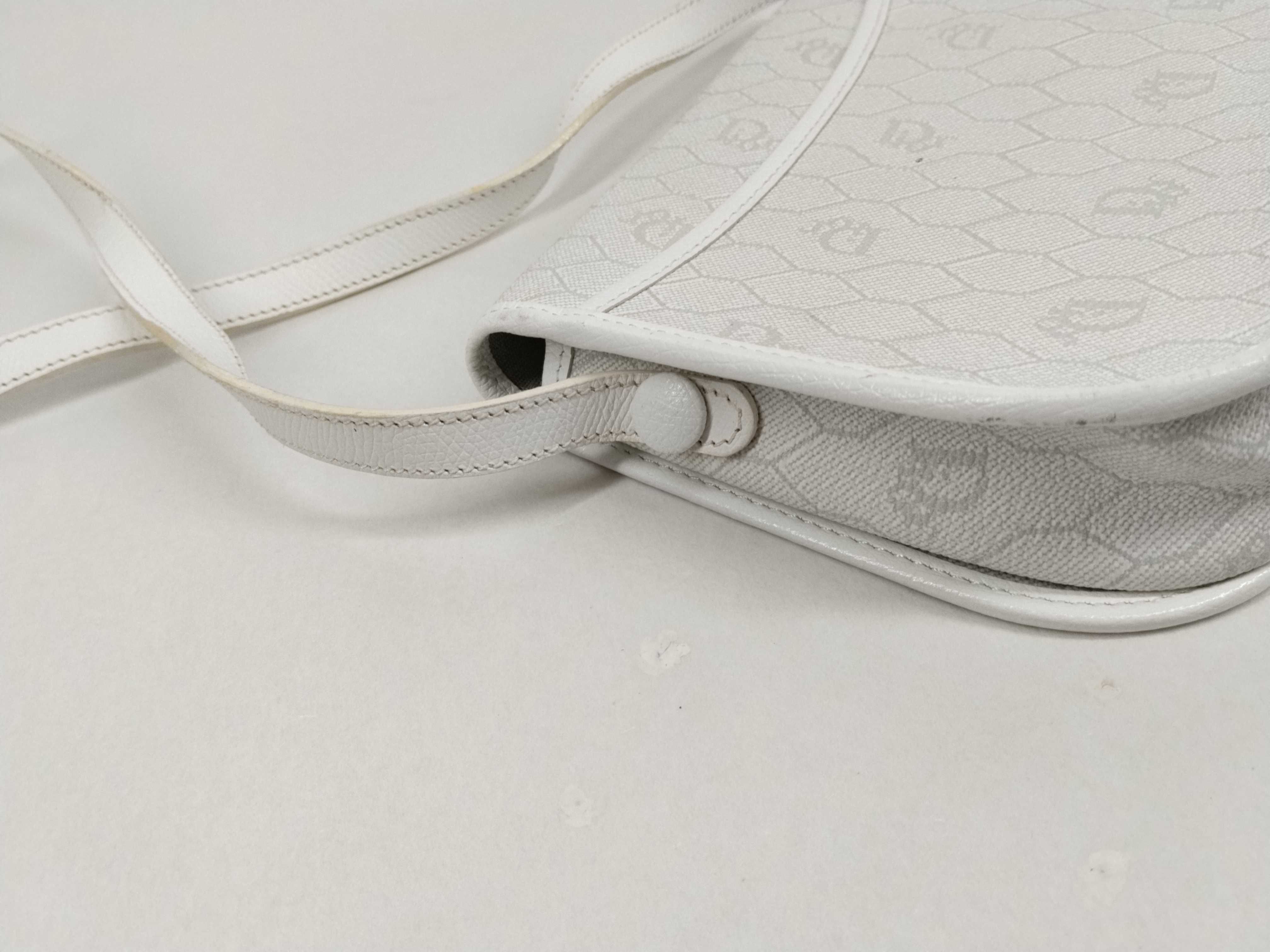 Honeycomb Pattern Shoulder Bag (White) — view 5