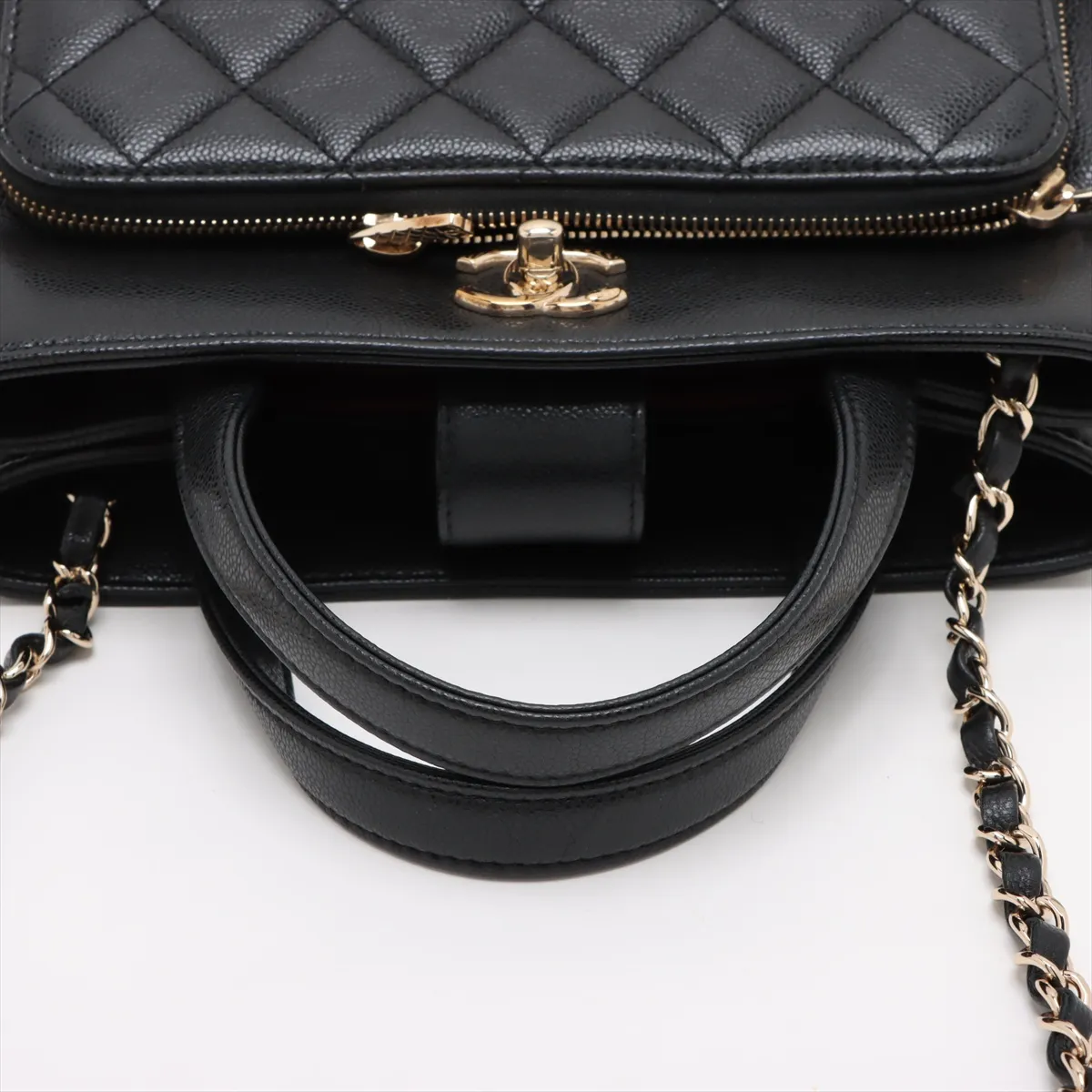 Matelassé Caviar Skin 2-Way Shoulder Bag, Black with Gold Hardware, U4KKHEGL, Random Plate — view 5