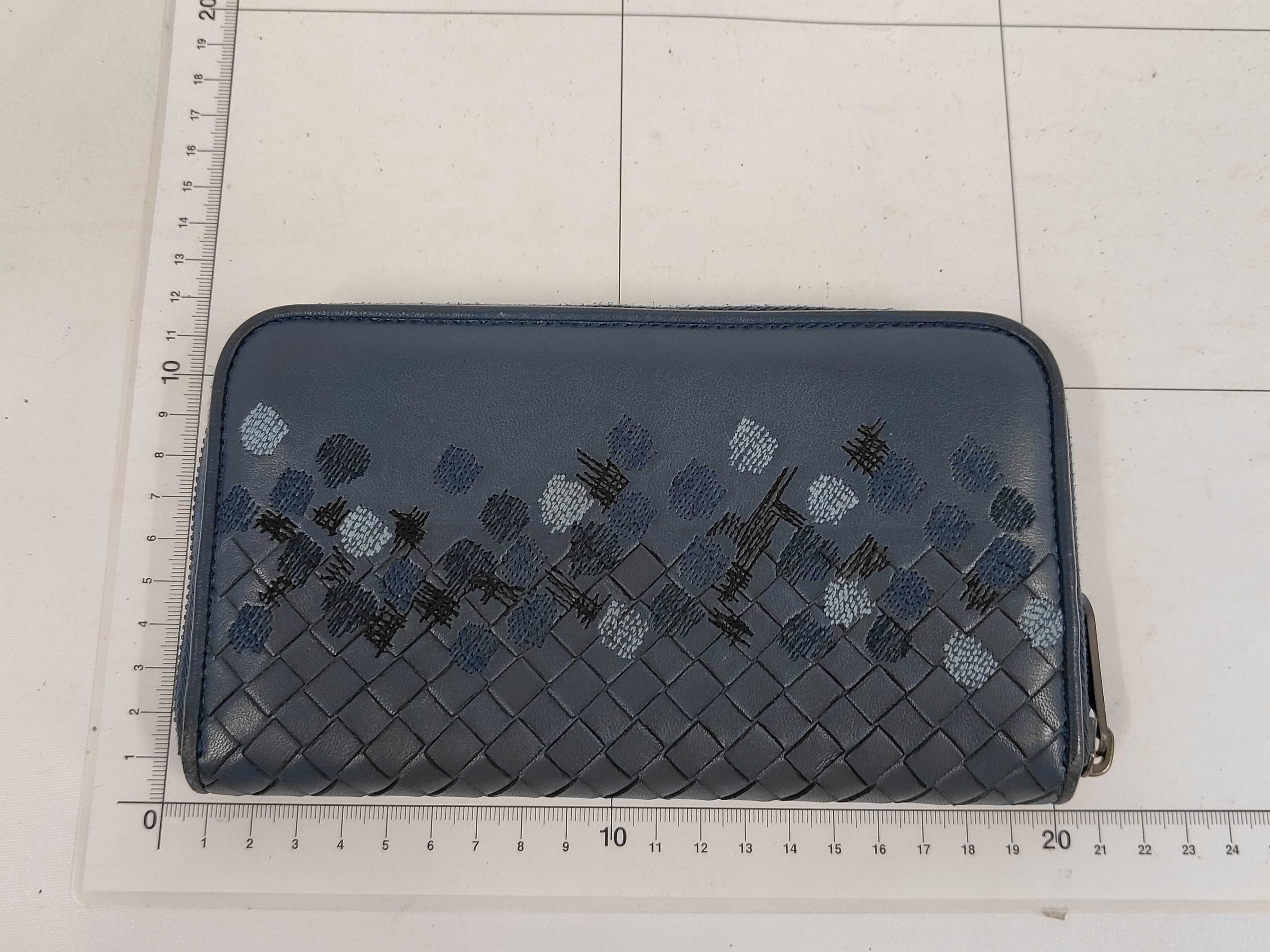 Intrecciato Long Wallet, Round Leather, Navy — view 2
