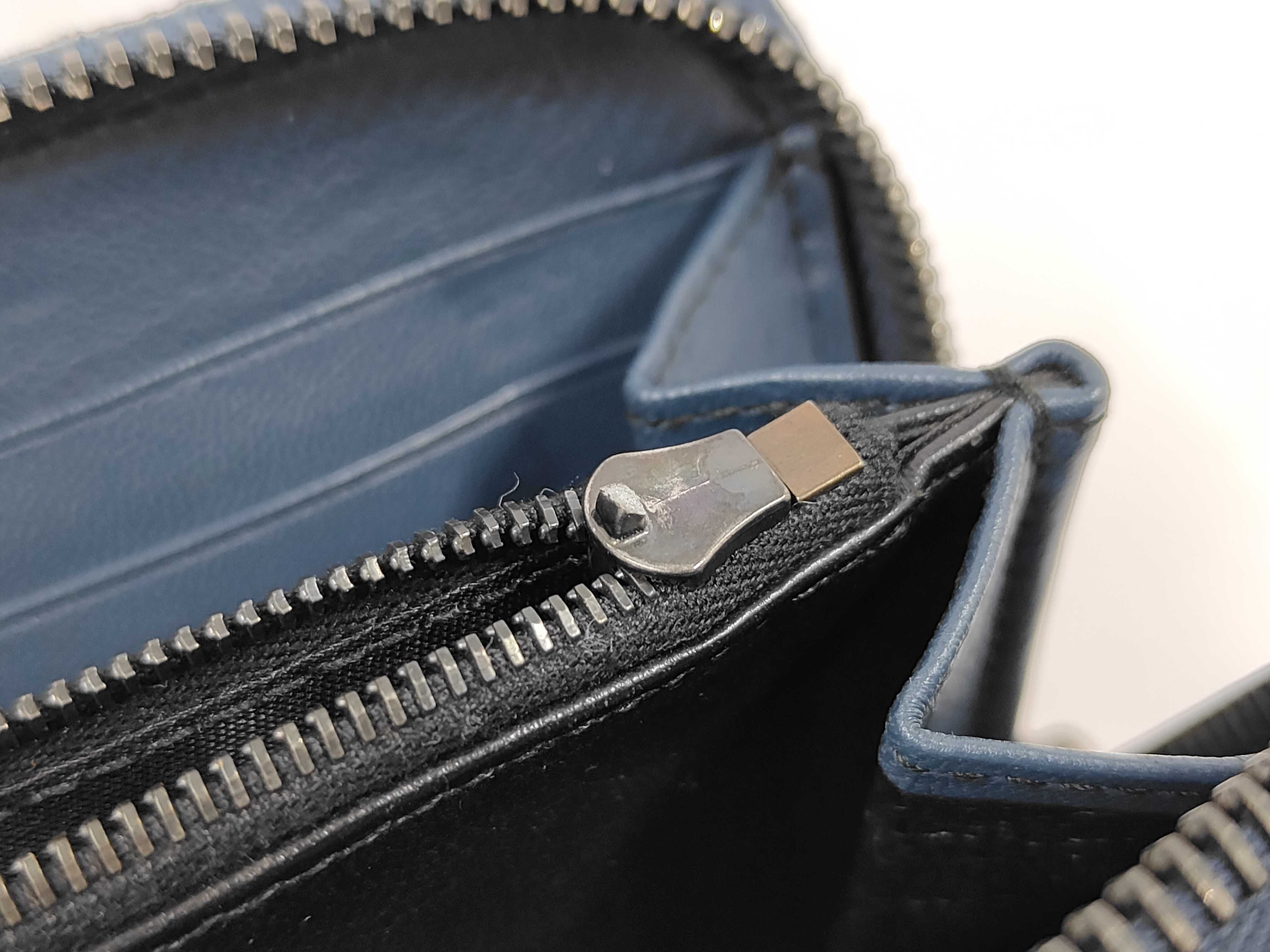 Intrecciato Long Wallet, Round Leather, Navy — view 7