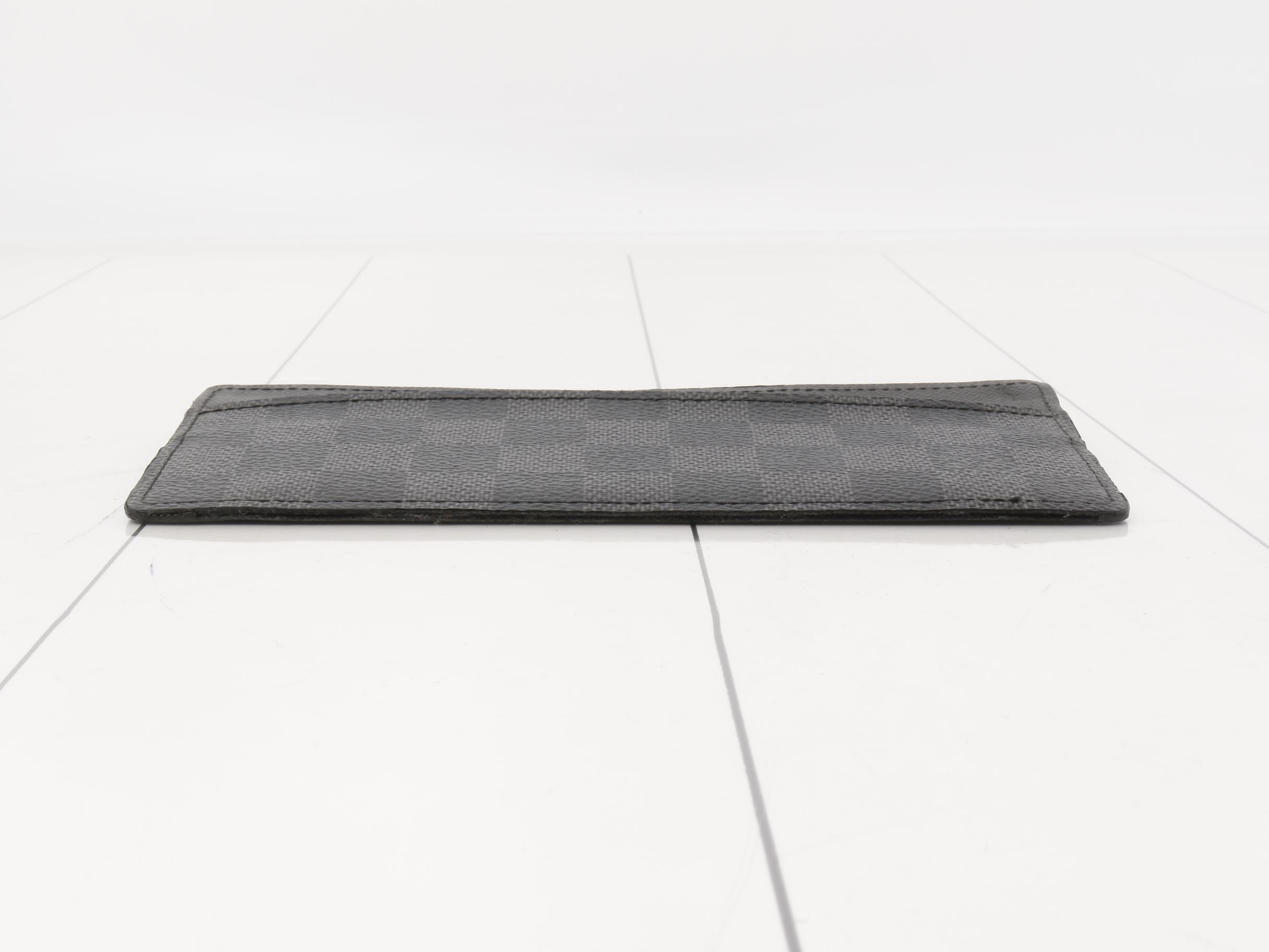 Card case — view 3