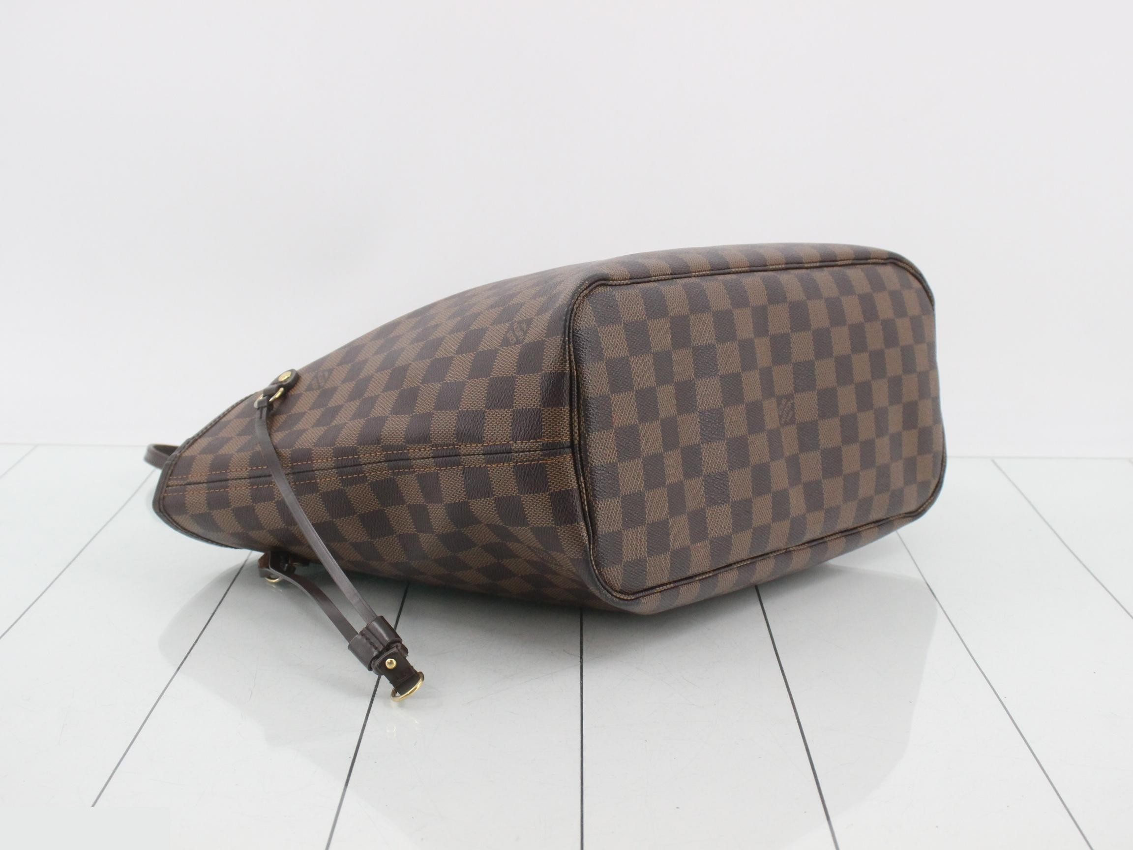 Damier Neverfull MM Tote Bag — view 5