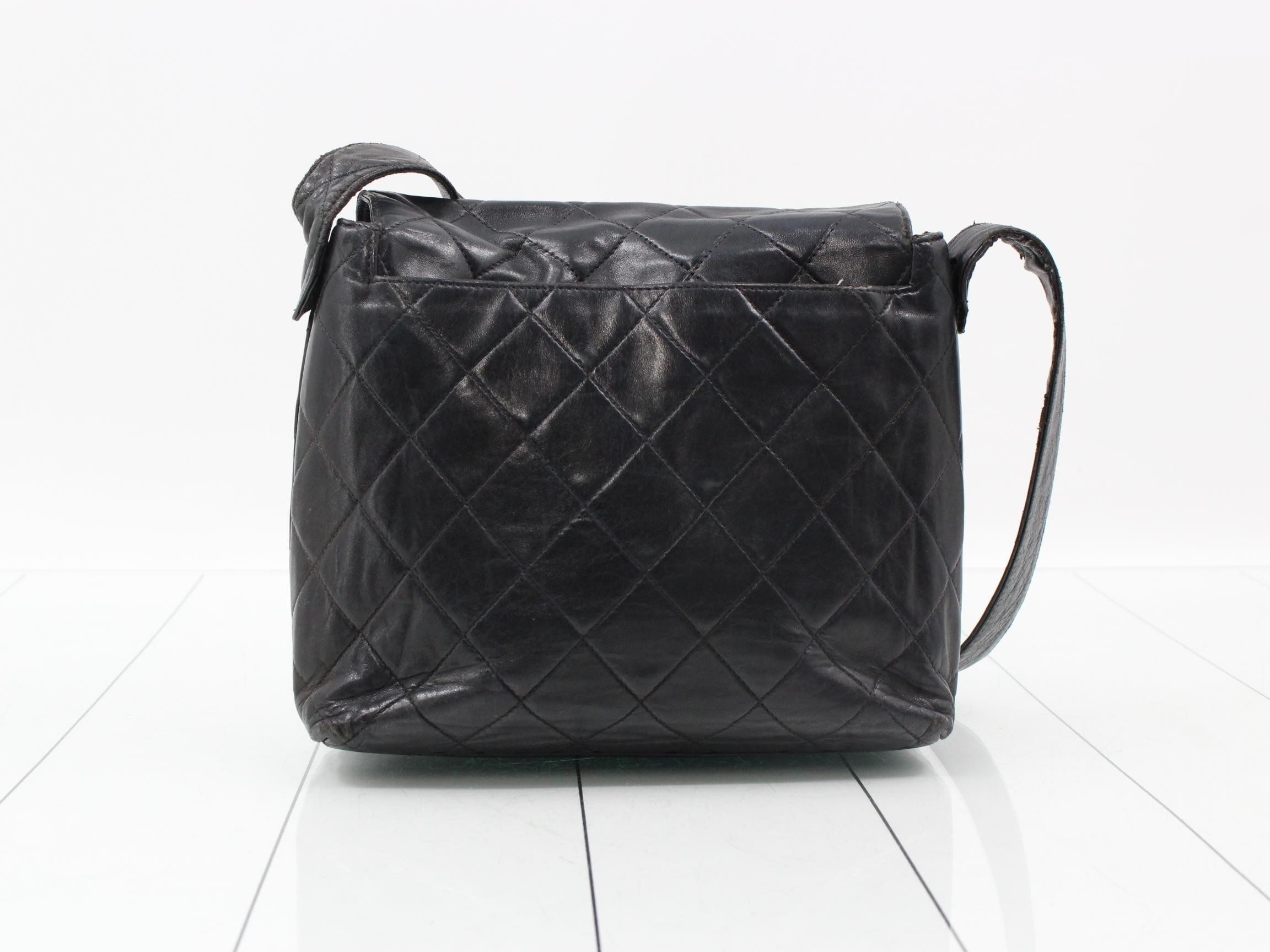 One-Shoulder Turnlock Bag — view 2