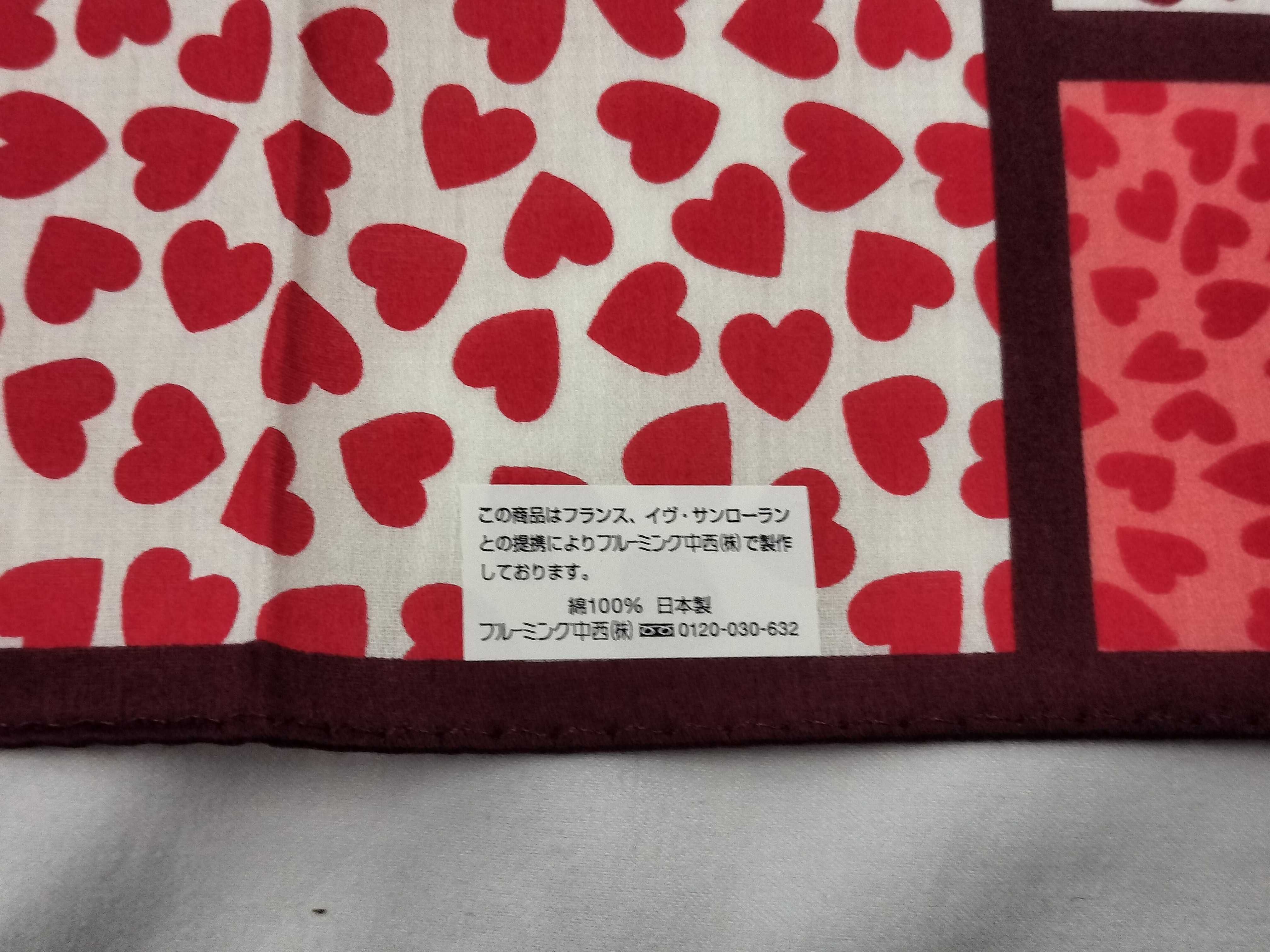 handkerchief/scarf with sticker, heart pattern, and other accessories. — view 3