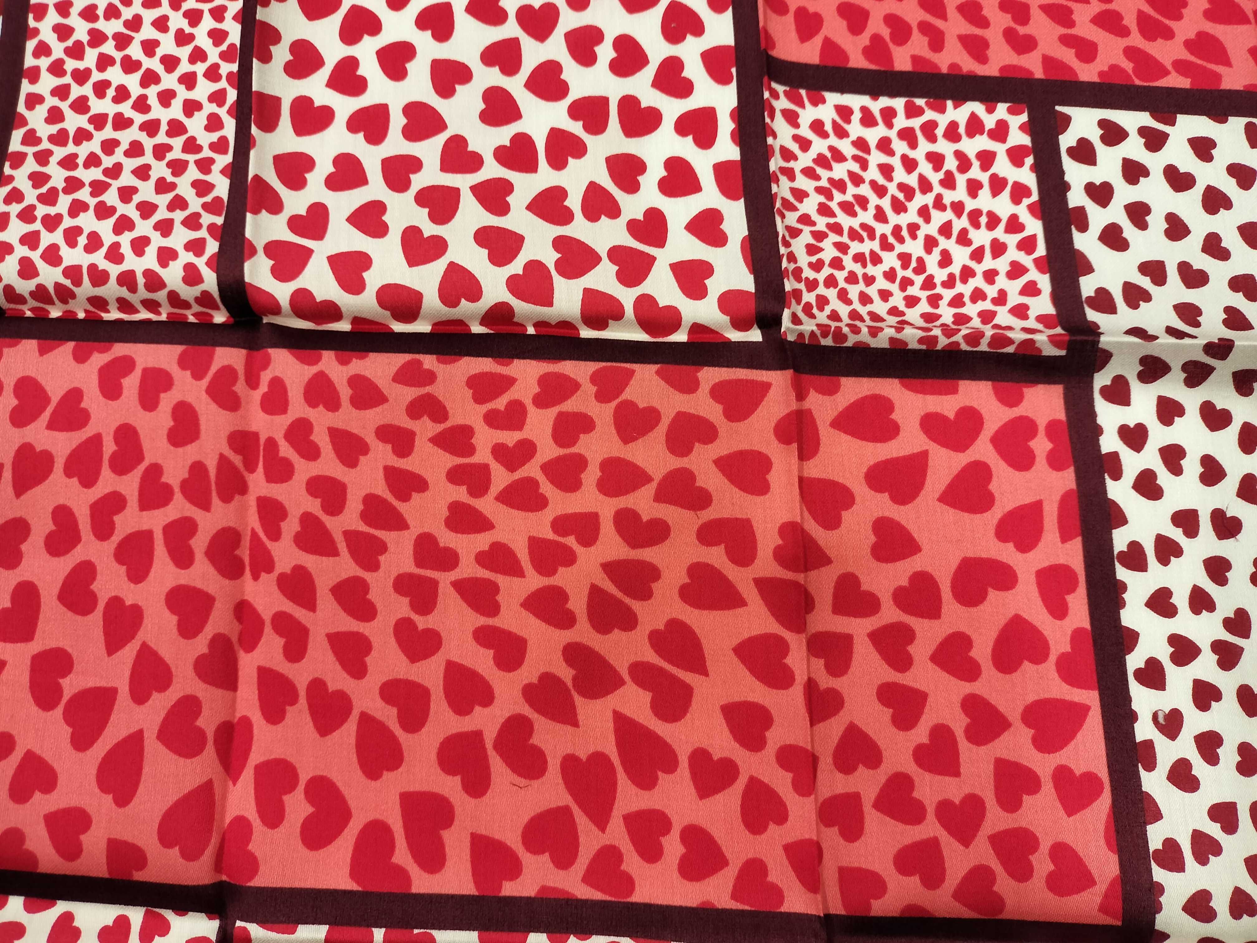 handkerchief/scarf with sticker, heart pattern, and other accessories. — view 6
