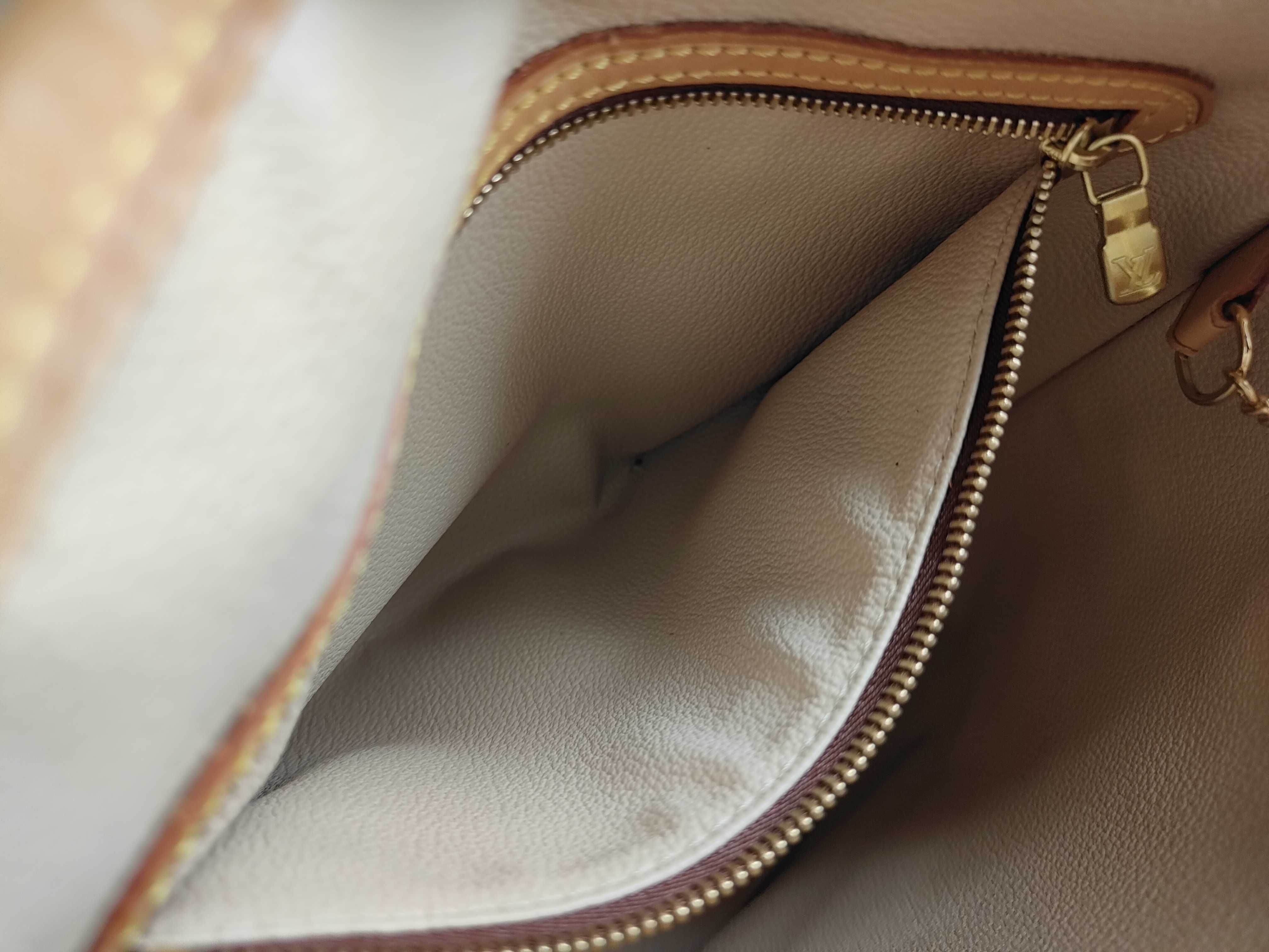 Monogram Tote Bag (Bucket PM, Petite Bucket) - No stickiness. — view 11