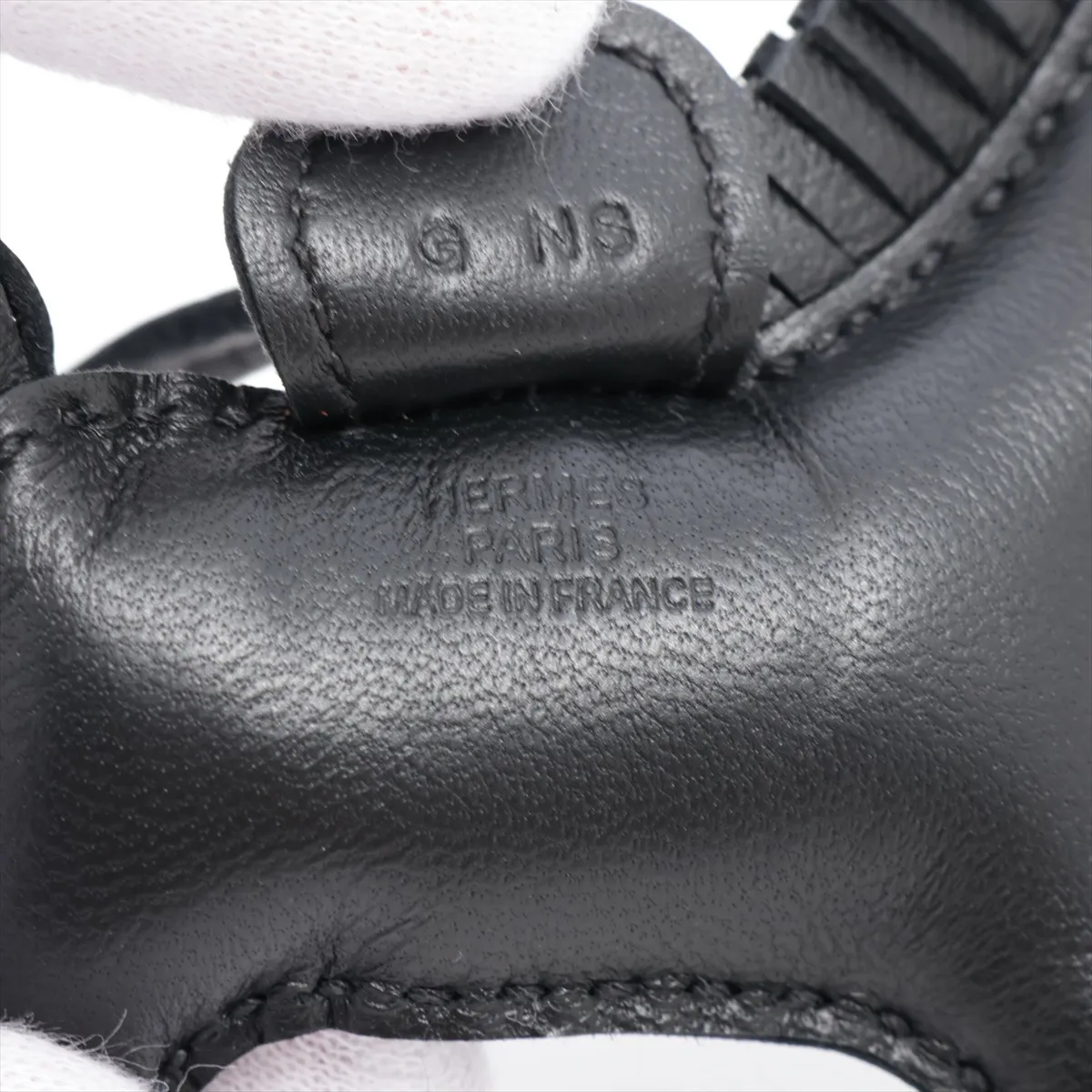 Rodeo Charm PM, G stamp: 2026. Charm in Agneau Milo Noir leather. Shows signs of wear, — view 3