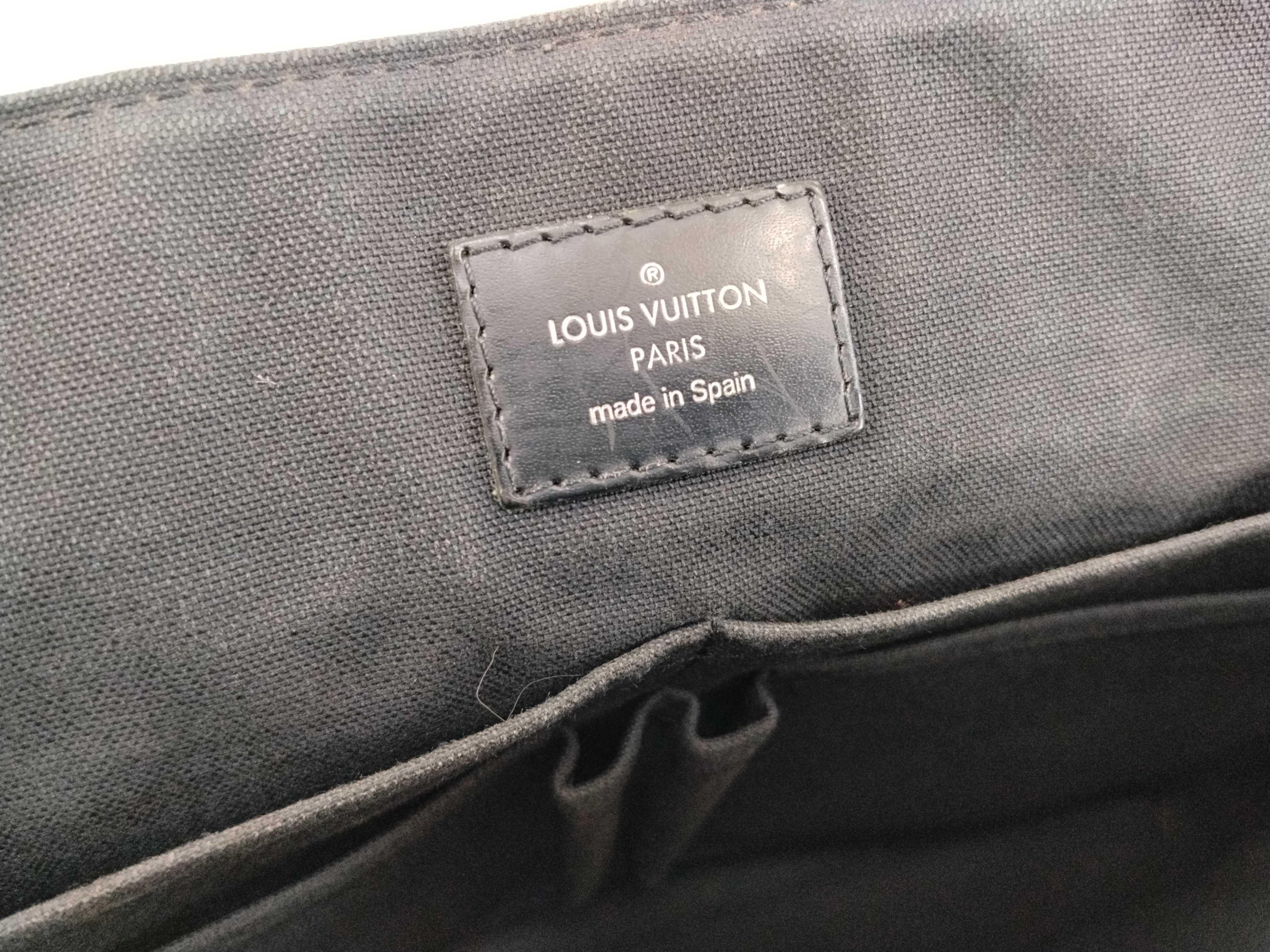 Damier Graphite District Shoulder Bag — view 14