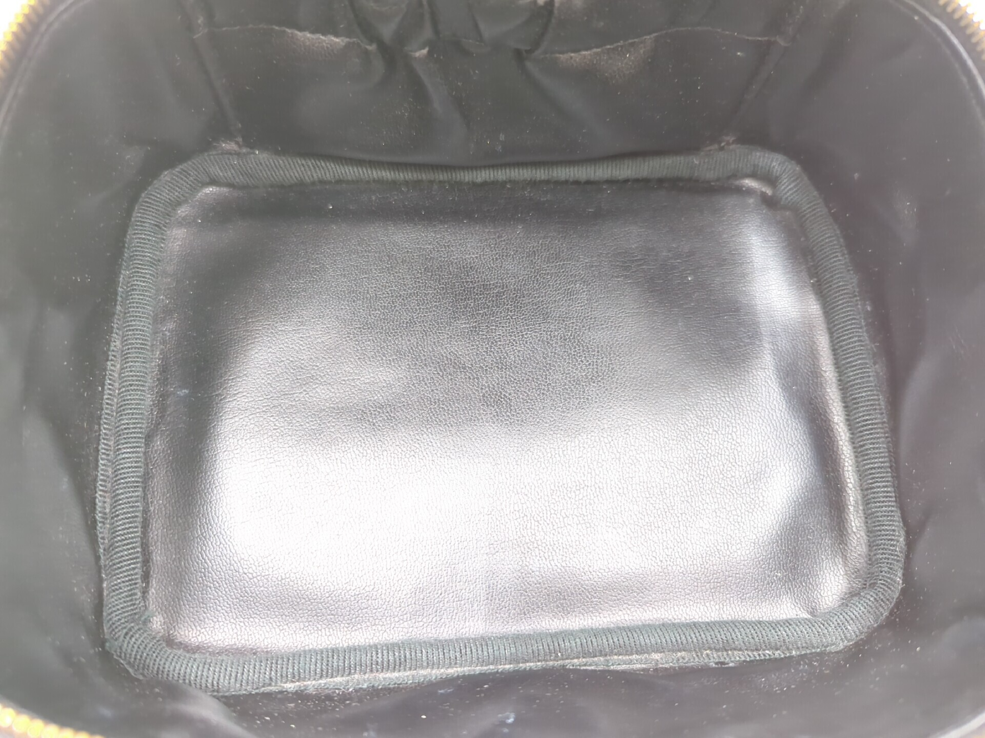 Caviar Skin Black Vanity Bag (Series 3, Horizontal) — view 9