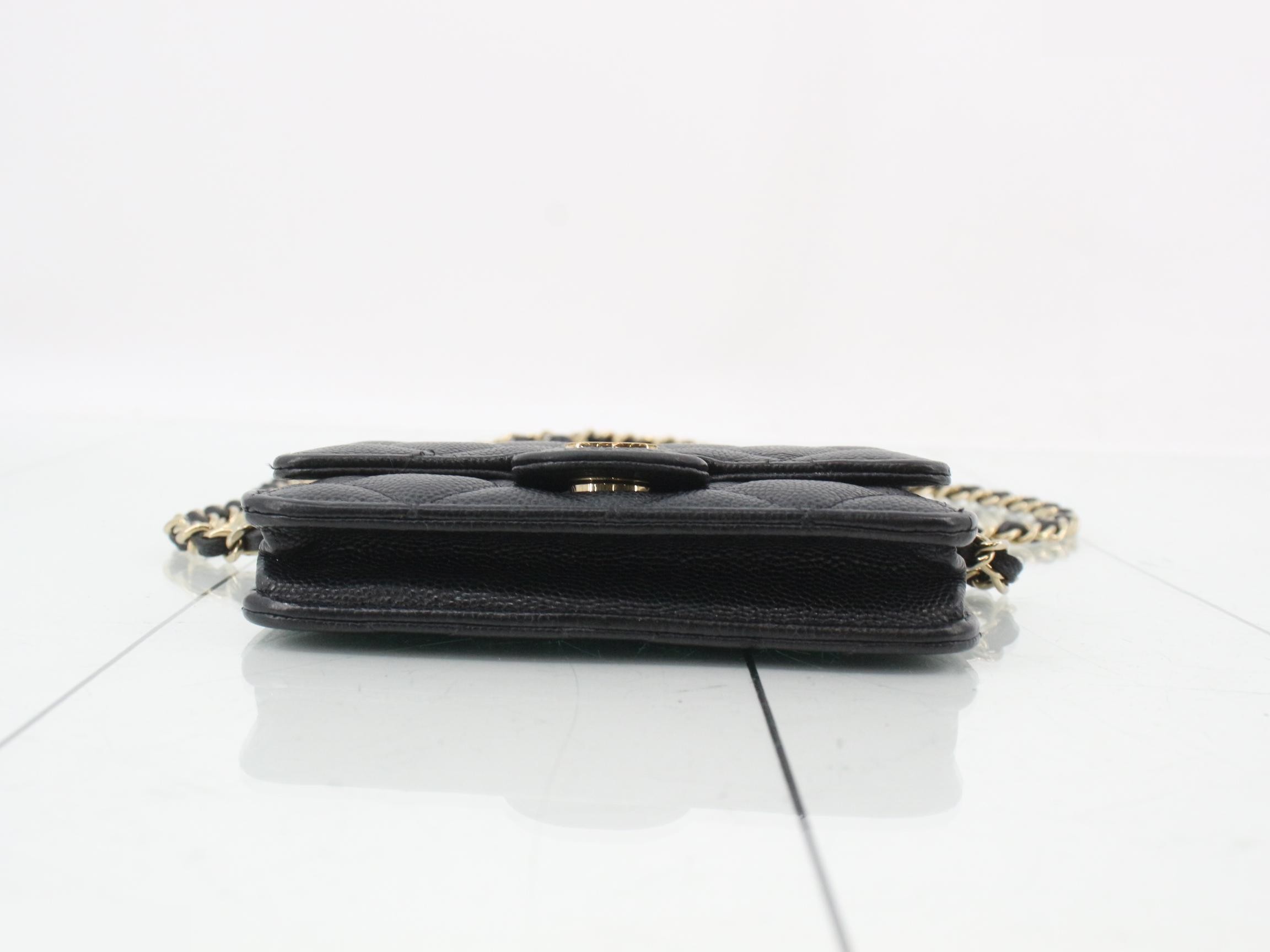Caviar leather chain shoulder bag, black — view 3