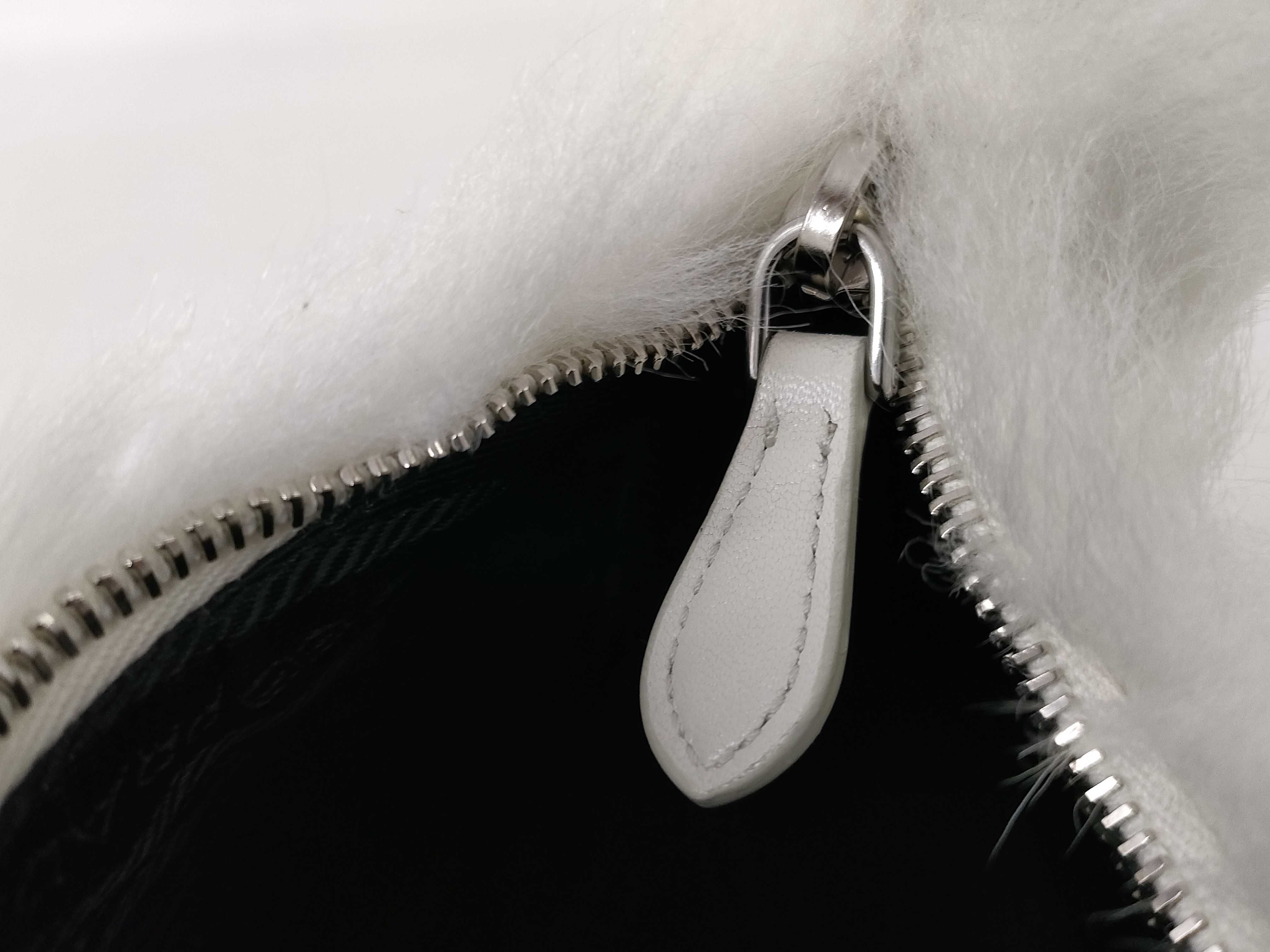 handbag — view 11