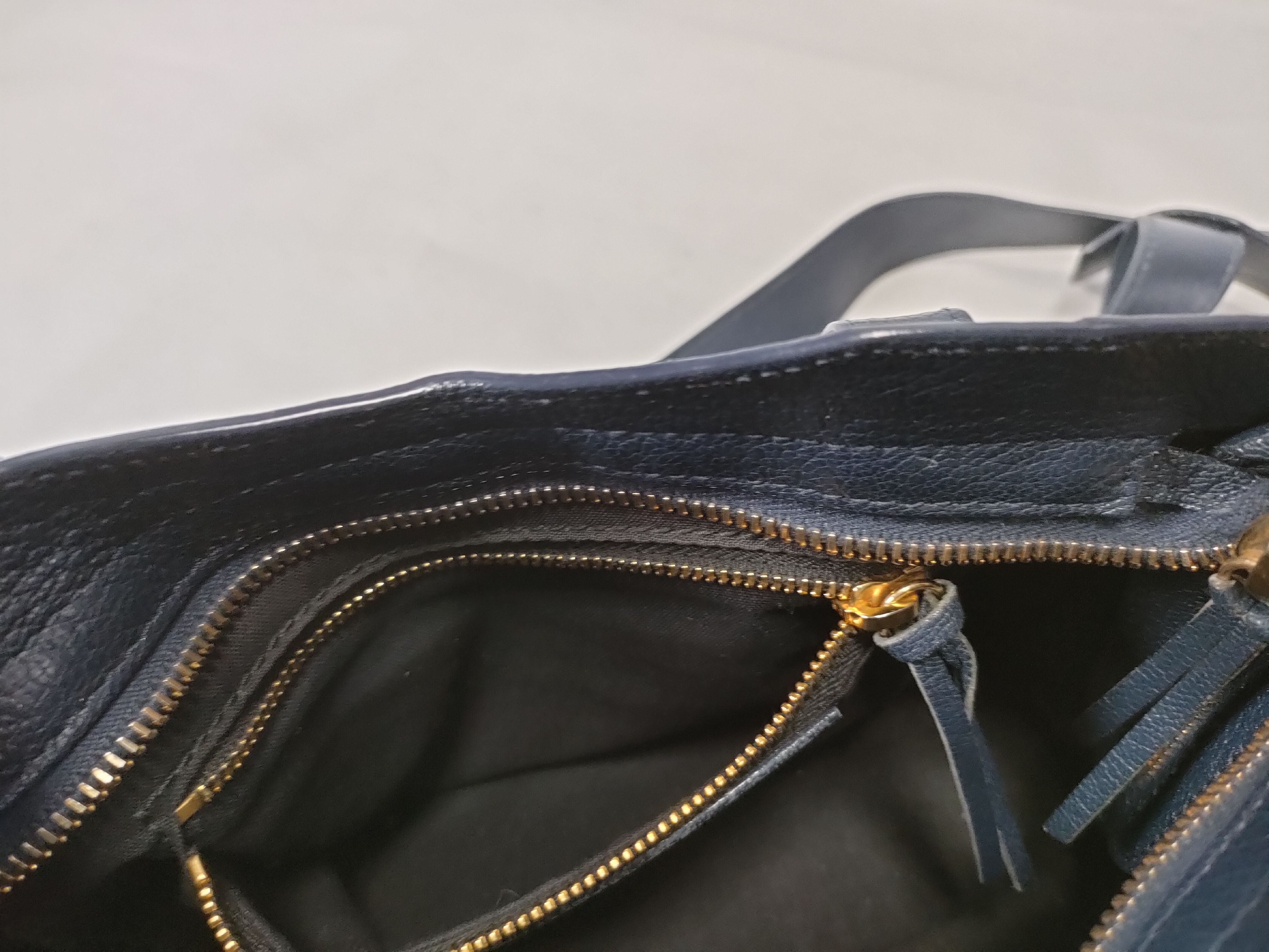 Classic Metal Edge City Leather 2-Way Handbag, Navy, 390160 (Handbag) — view 14
