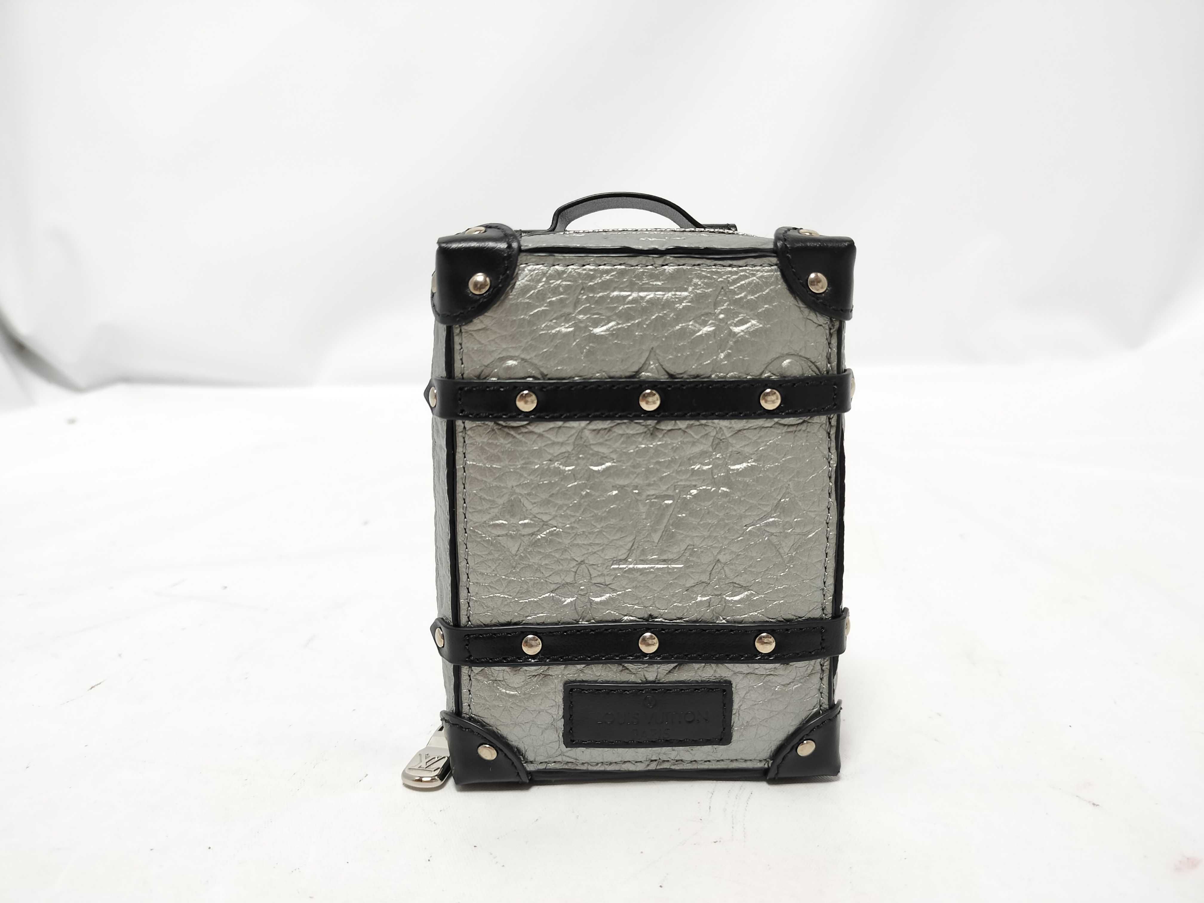 LV Keychain M01392 Key Case/Keychain