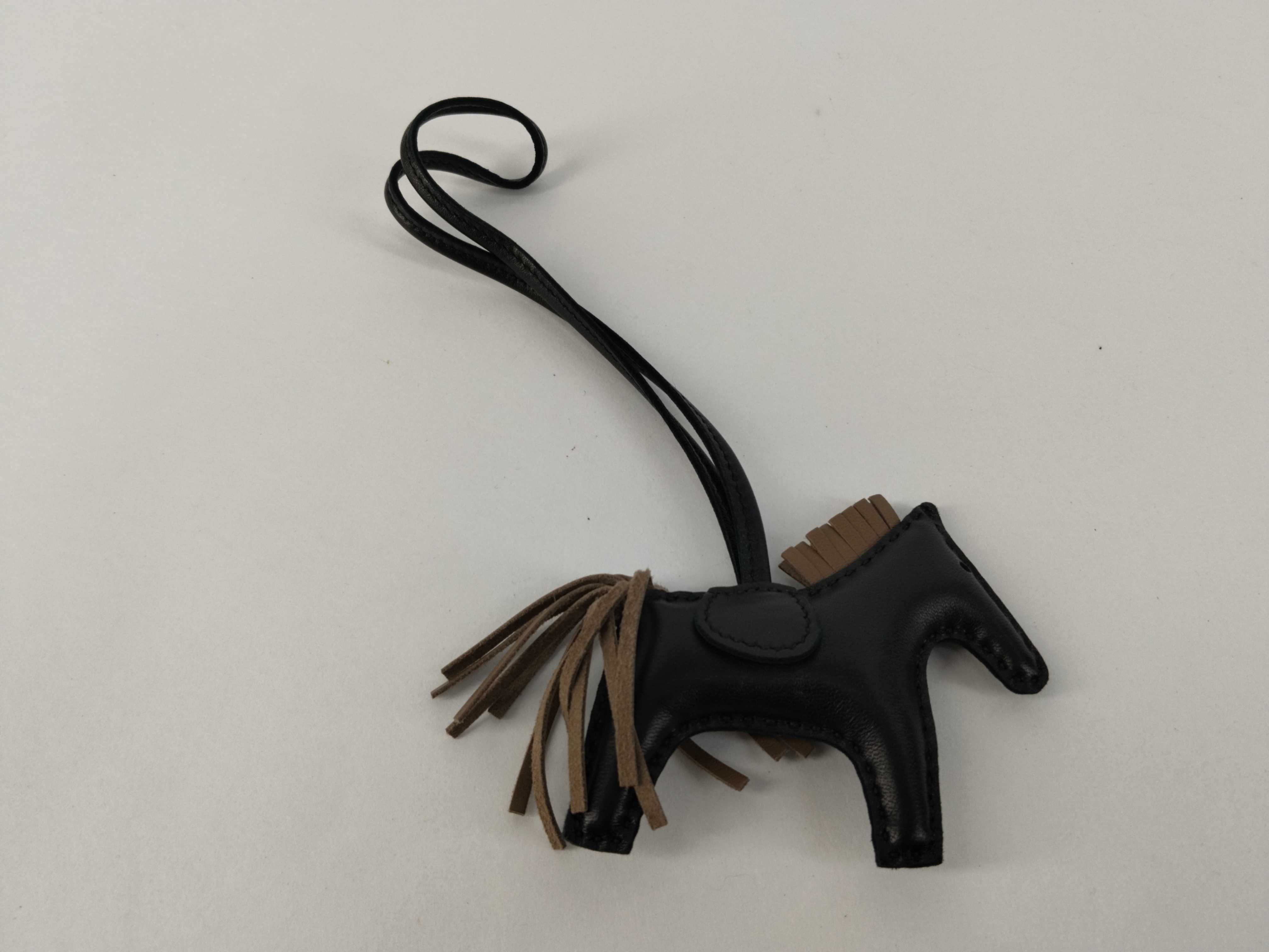 Rodeo Charm (Black) — view 2