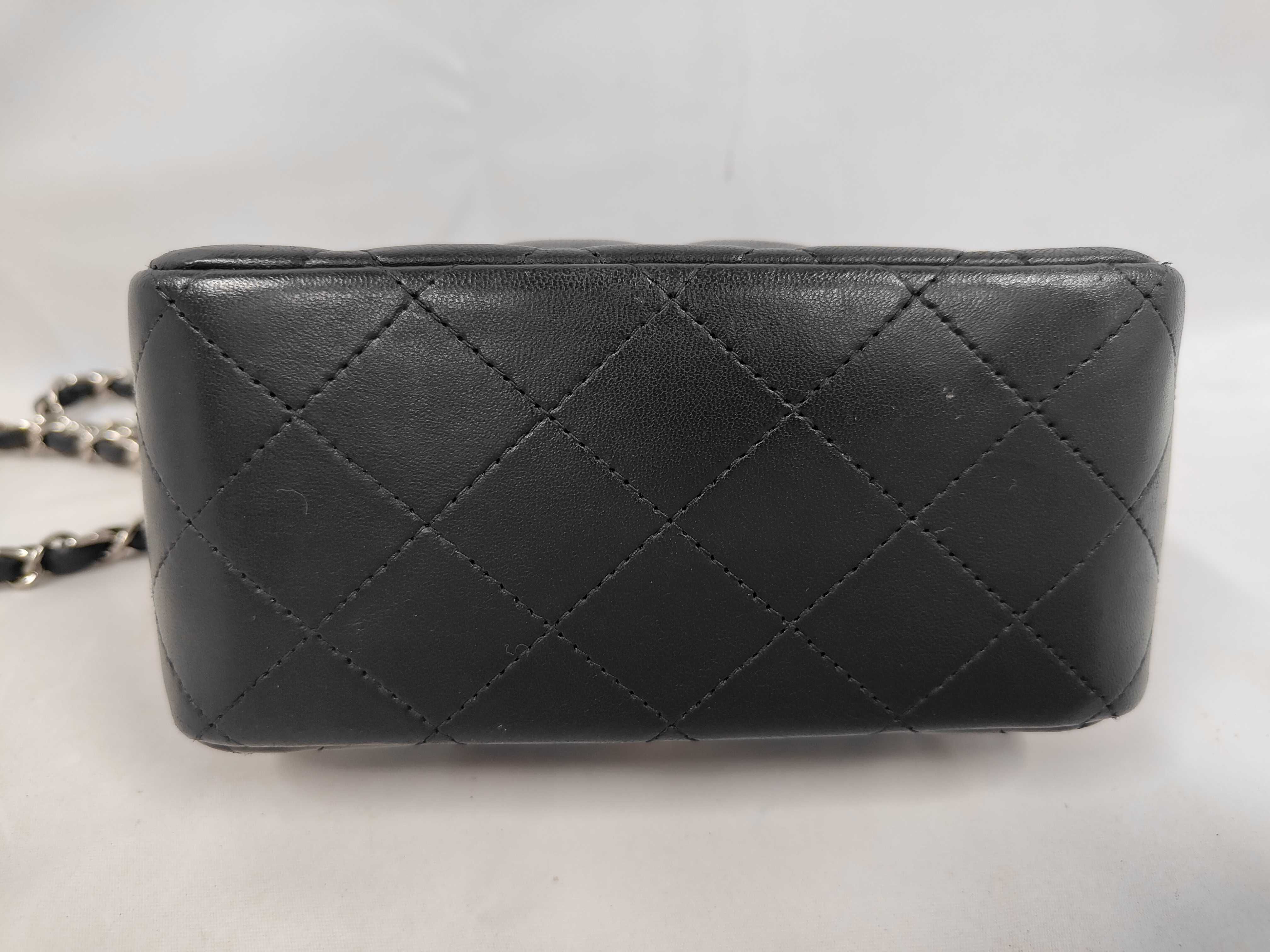 Matelassé Mini Matelassé A35200 Shoulder Bag — view 4