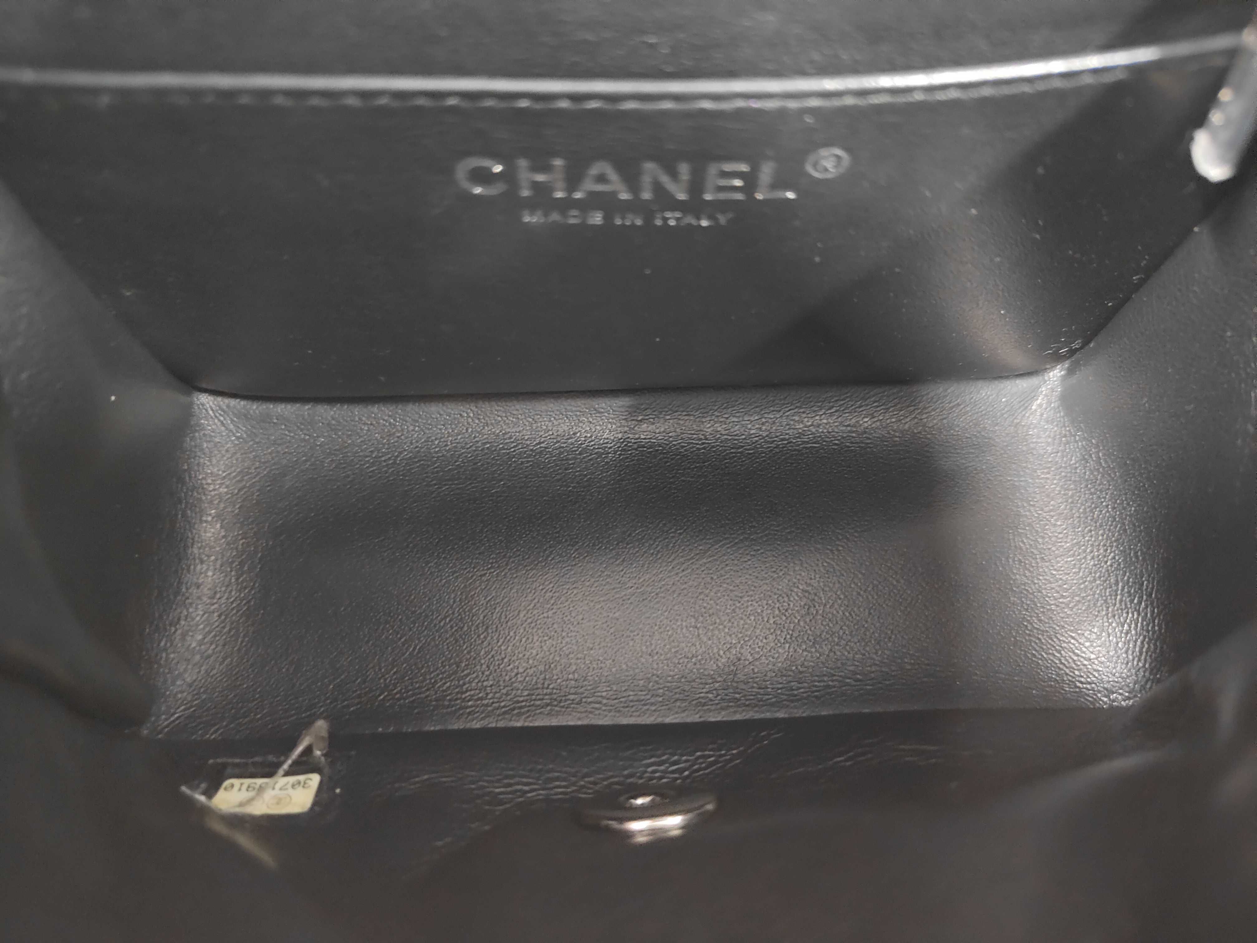 Matelassé Mini Matelassé A35200 Shoulder Bag — view 8